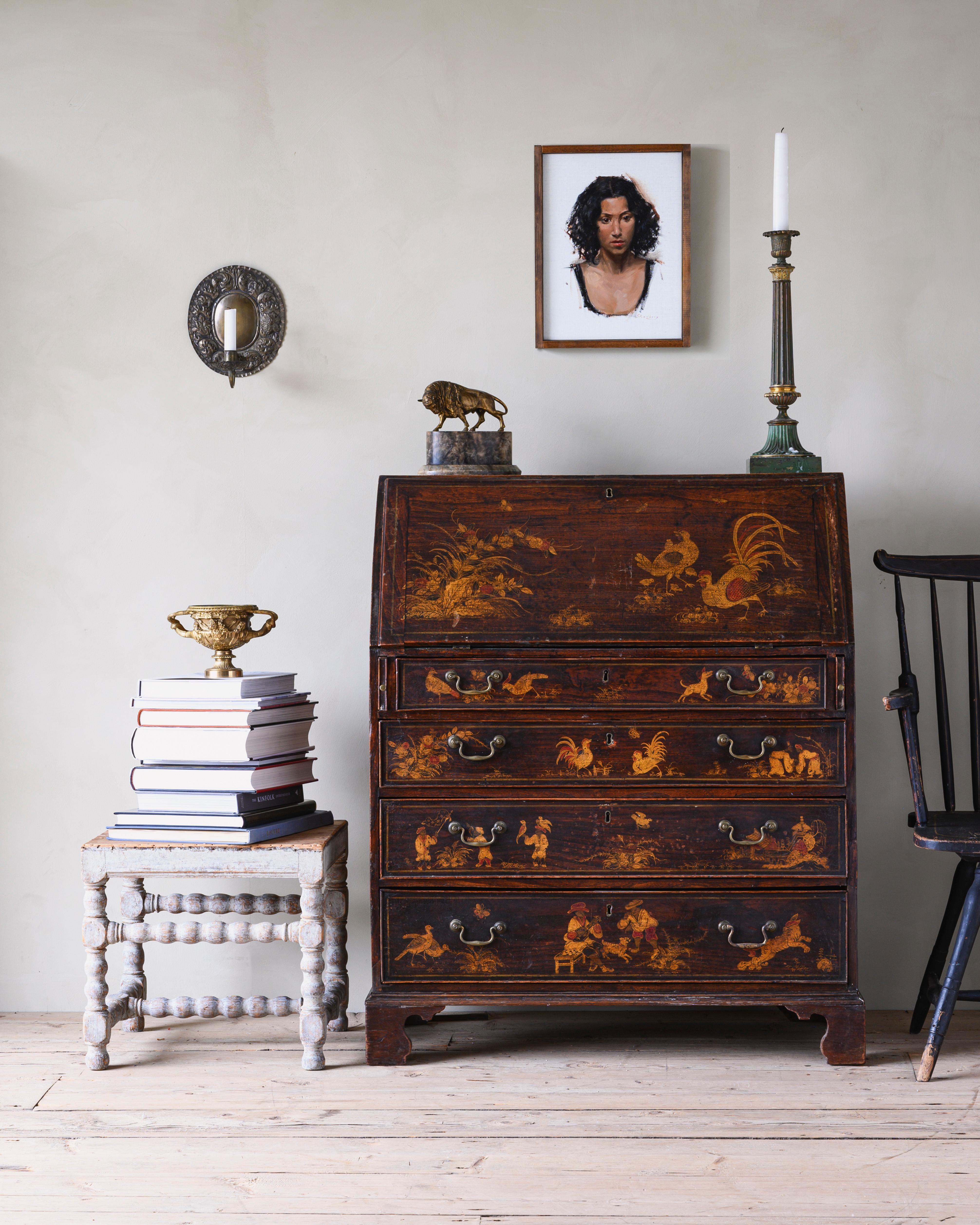 Japanned Fine 18th Century Georgian Chinoiserie Bureau