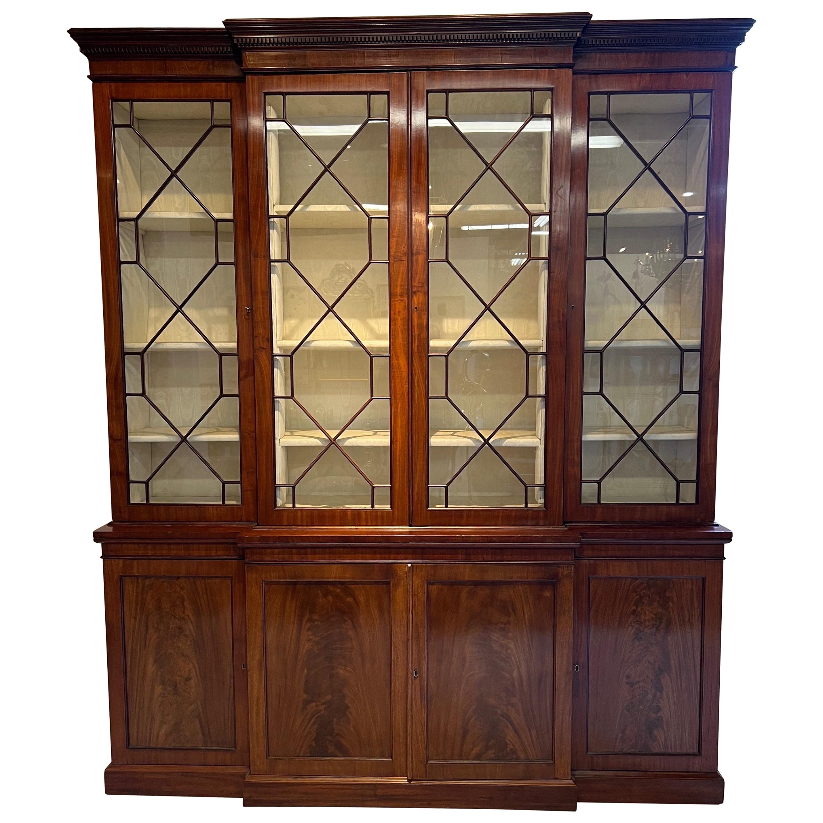 Fine 18th Century Georgian Mahogany Breakfront Bookcase with Lined Interior