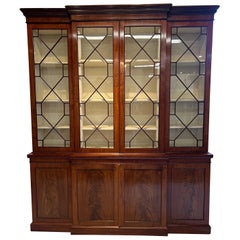 Fine 18th Century Georgian Mahogany Breakfront Bookcase with Lined Interior