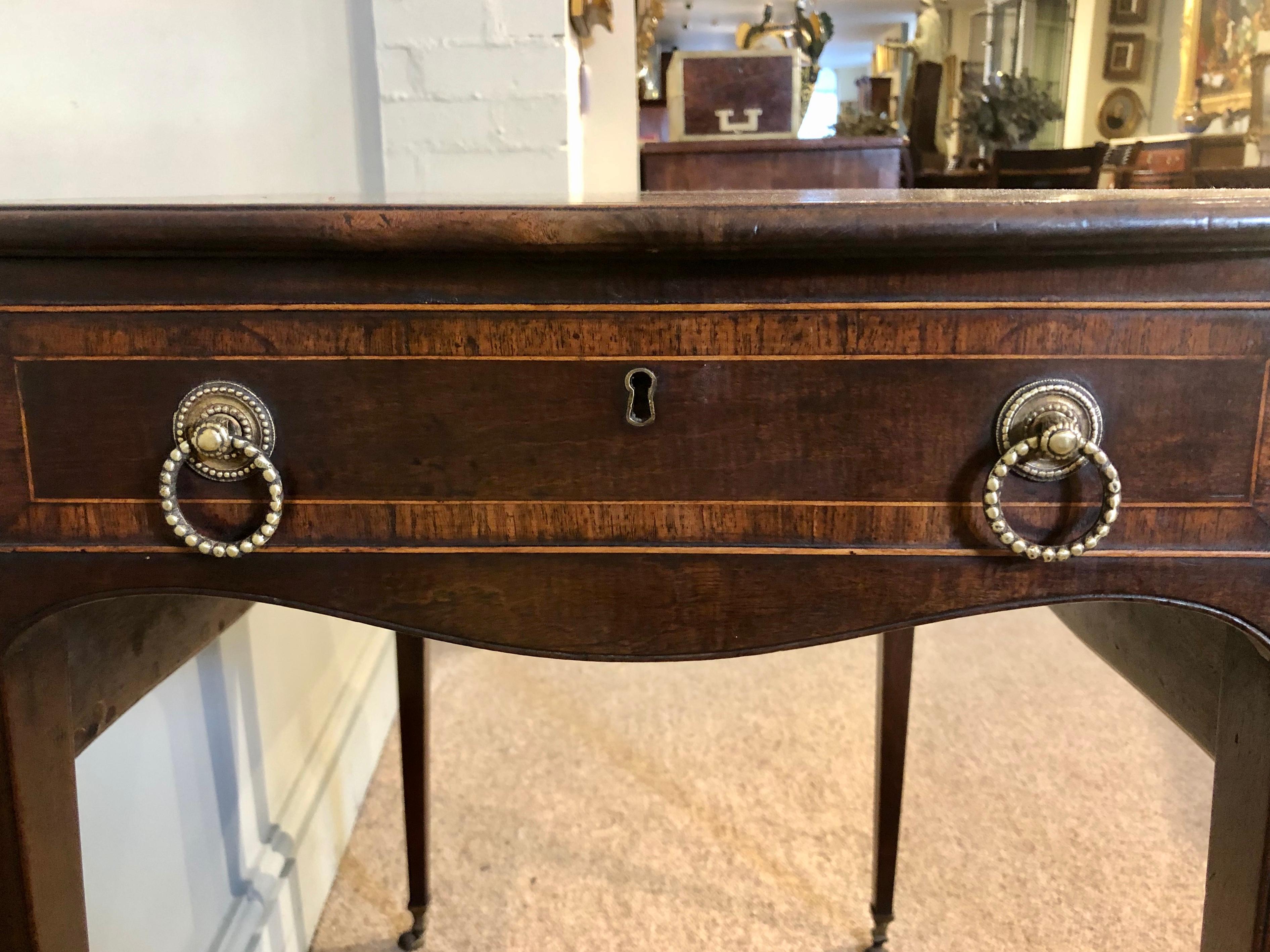 Fine 18th Century Hepplewhite Fiddleback Mahogany Butterly Pembroke Table 4