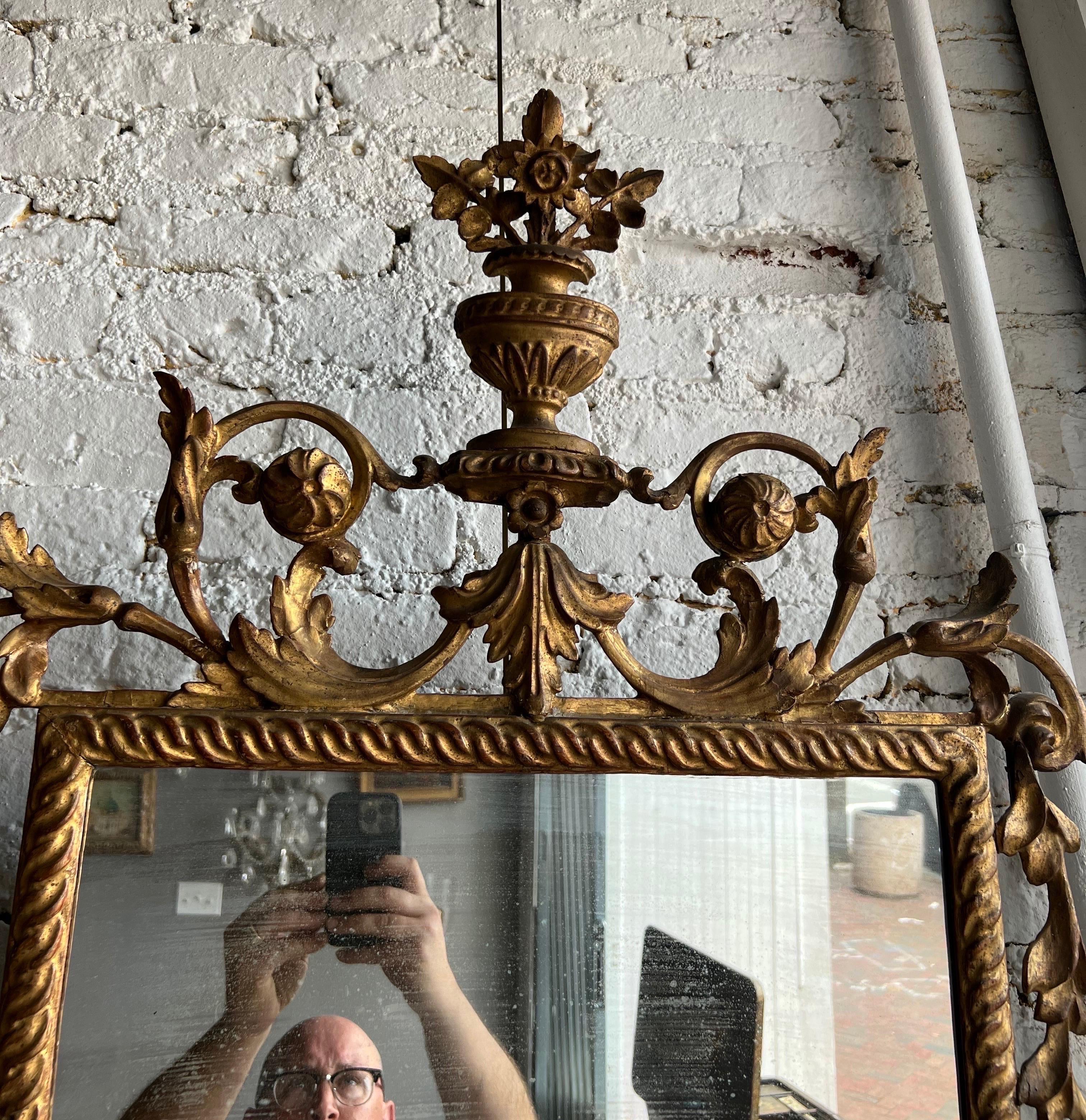 Fine 18th Century Italian Rococo Giltwood Mirror For Sale 6