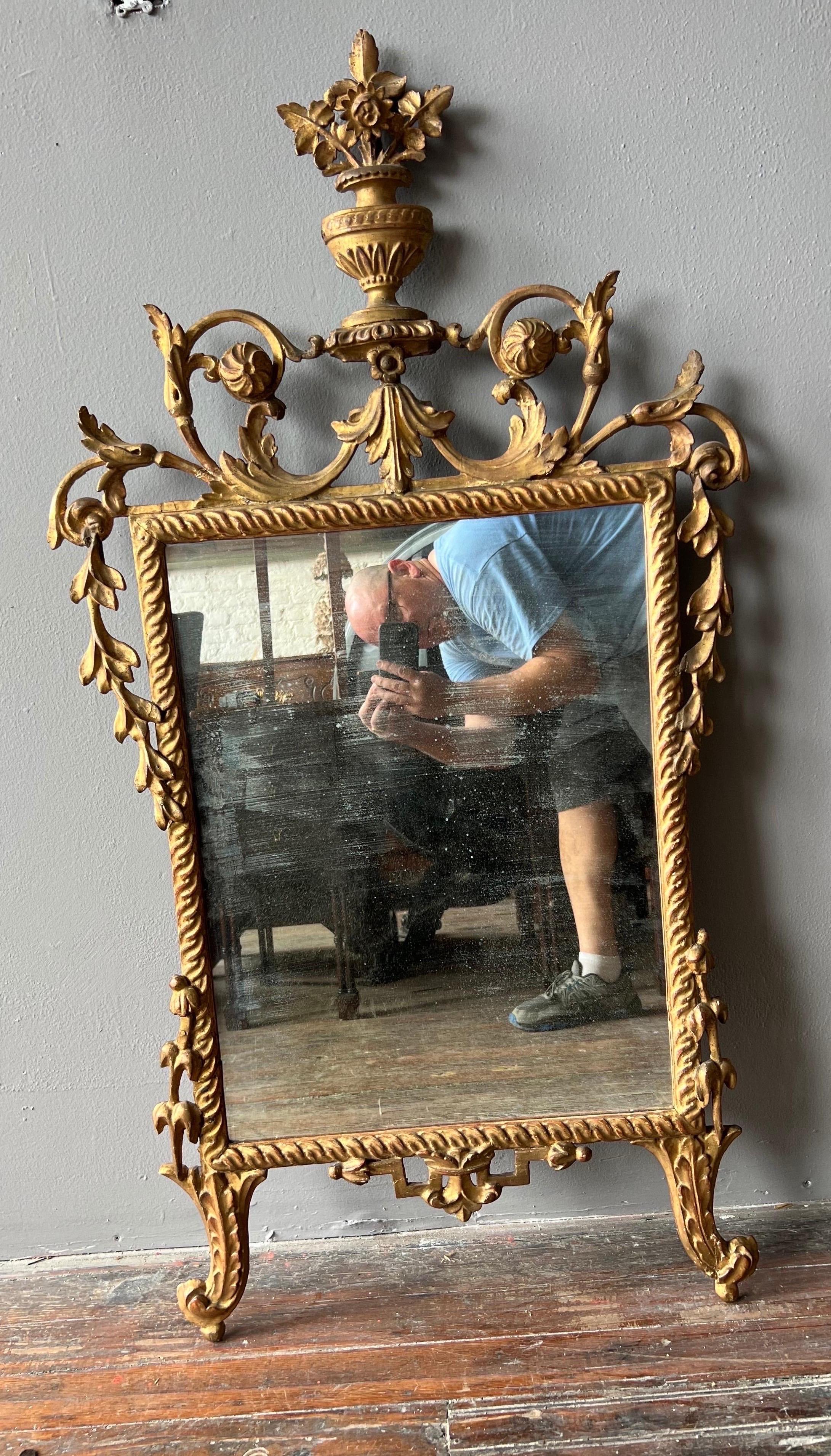 Fine 18th Century Italian Rococo Giltwood Mirror In Good Condition For Sale In Charleston, SC