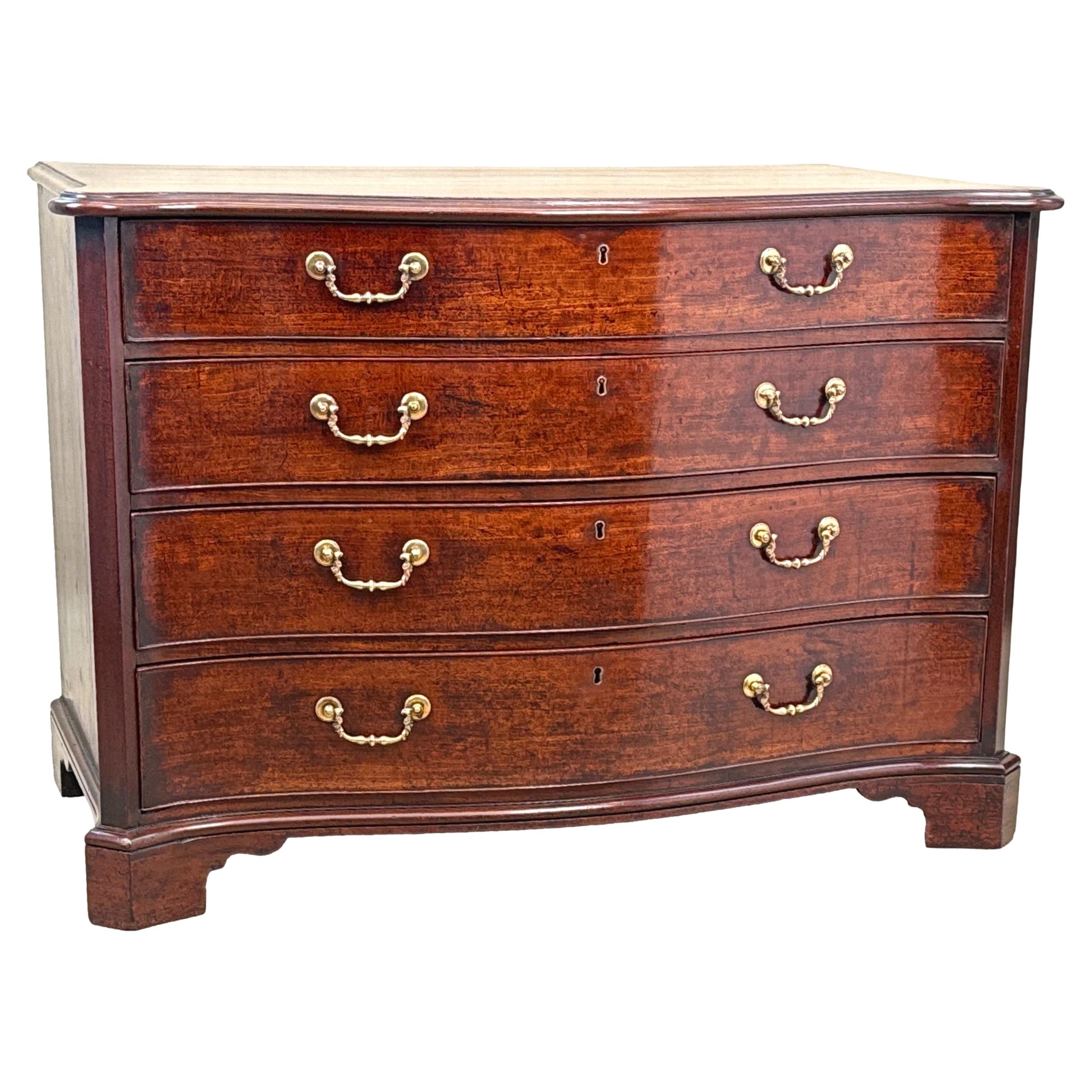 Fine 18th Century Mahogany Serpentine Commode Chest