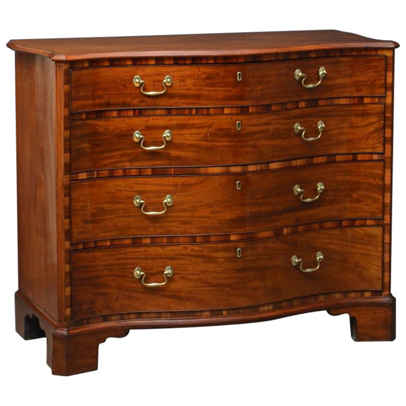 Fine 18th Century Serpentine Chest of Drawers in Mahogany