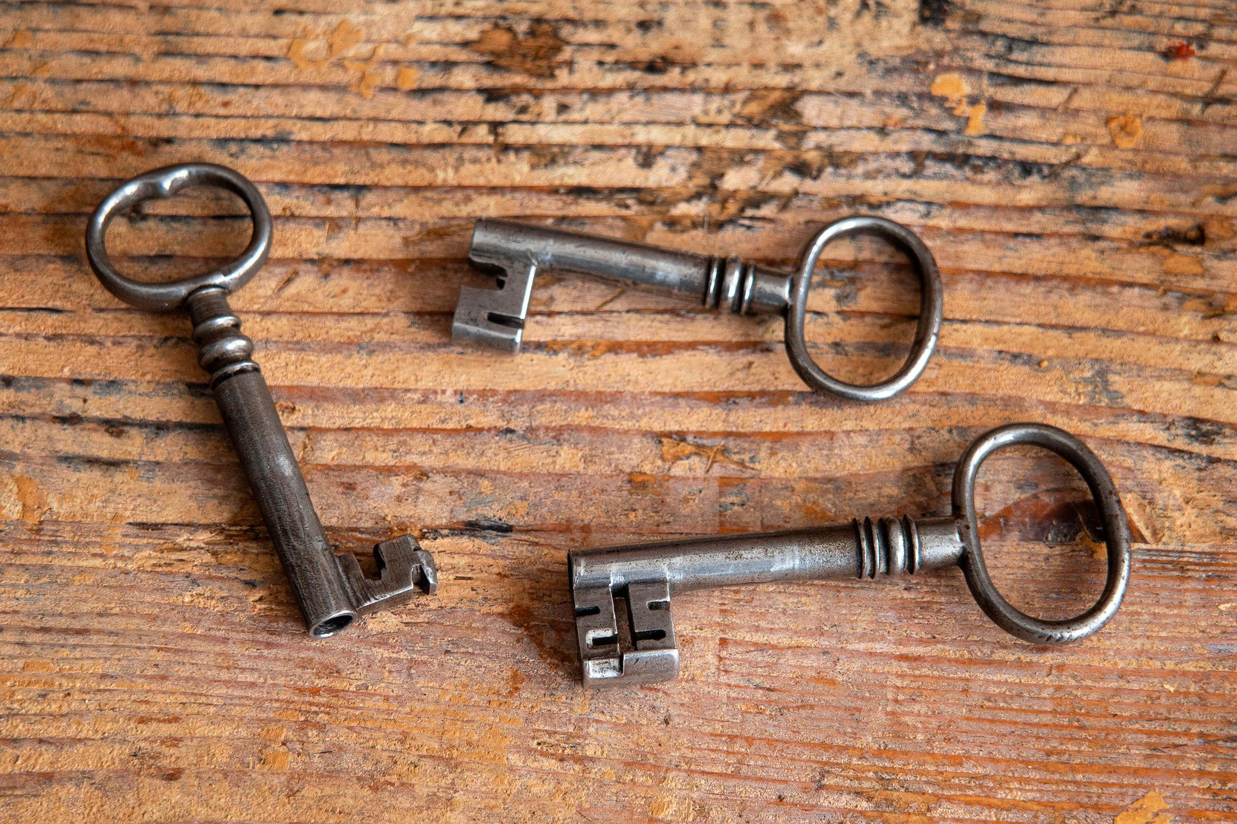 Fino mueble secreter barroco sueco del siglo XVIII en venta 12