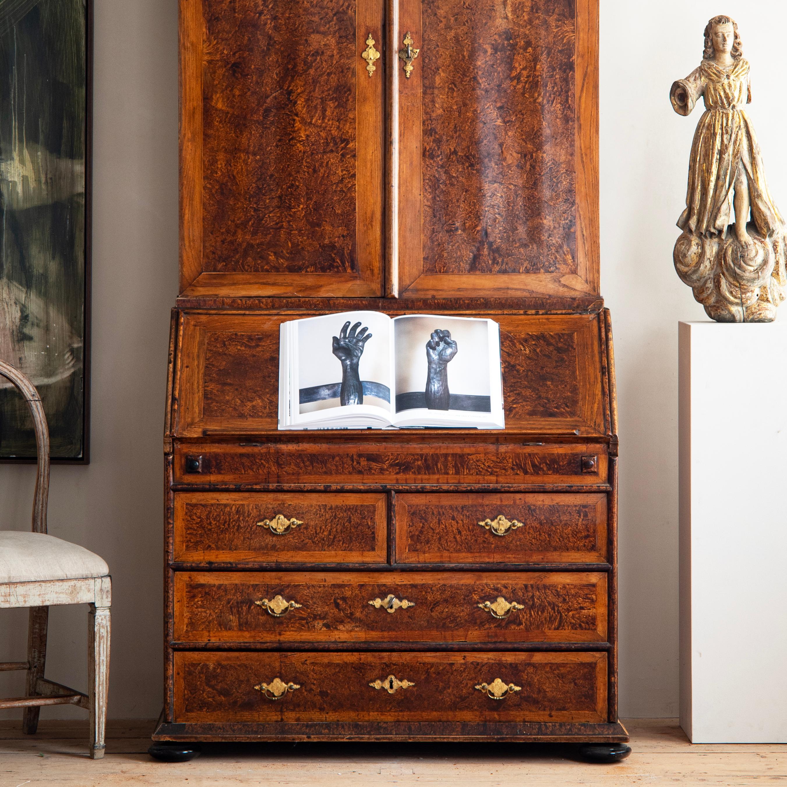 Fino mueble secreter barroco sueco del siglo XVIII Barroco en venta