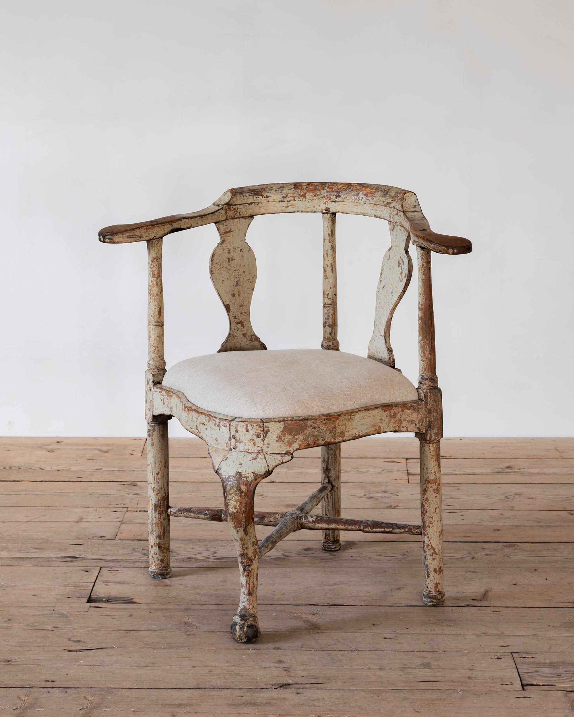 Fauteuil rococo suédois du XVIIIe siècle, très beau et inhabituel, dans sa couleur d'origine. Ca 1770 Suède. 