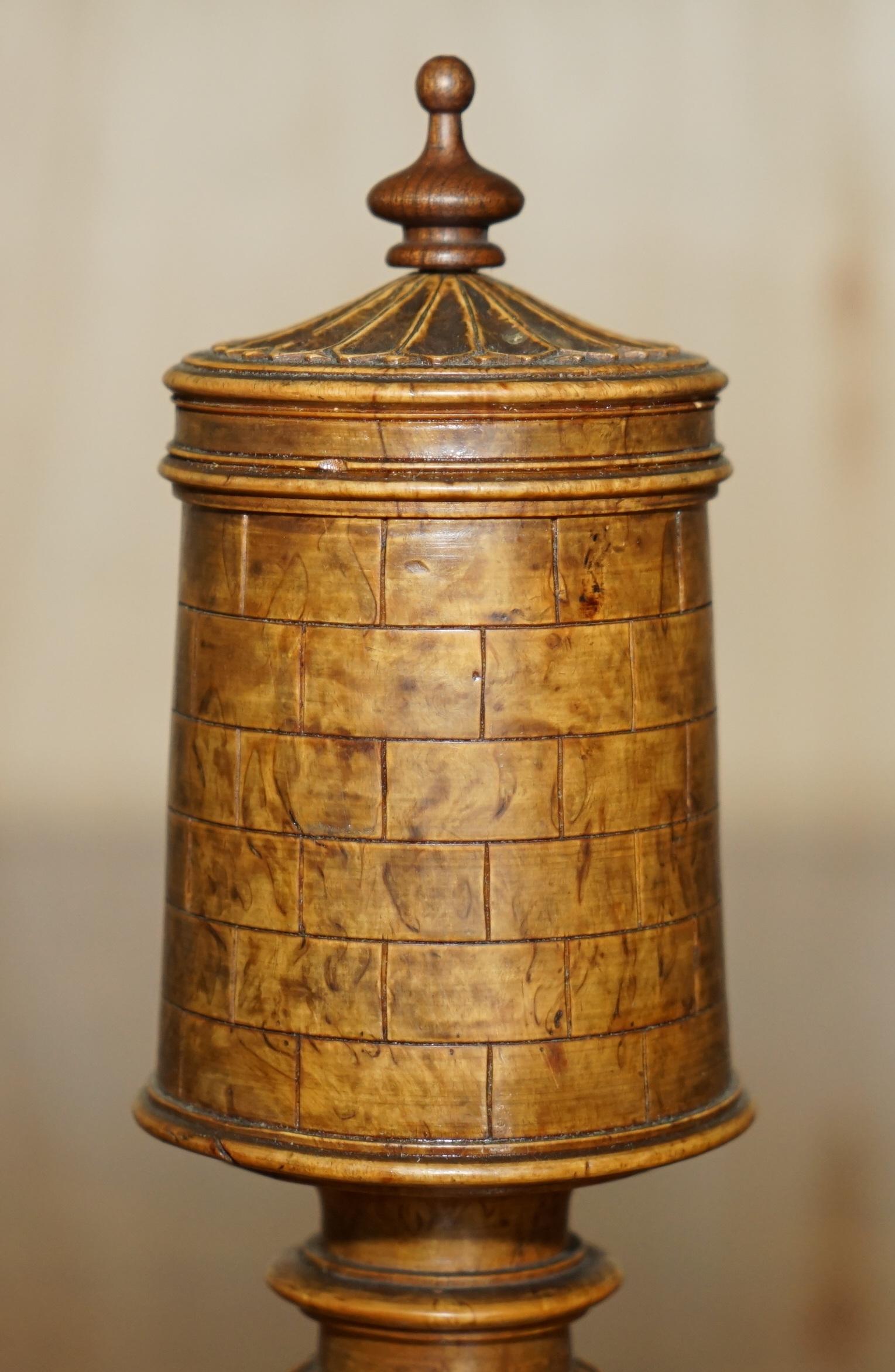 FINE 18. JAHRE TurNED CASTLE POT HOLDING PERiOD CARVED CHESS Set MUST SEE (Georgian) im Angebot