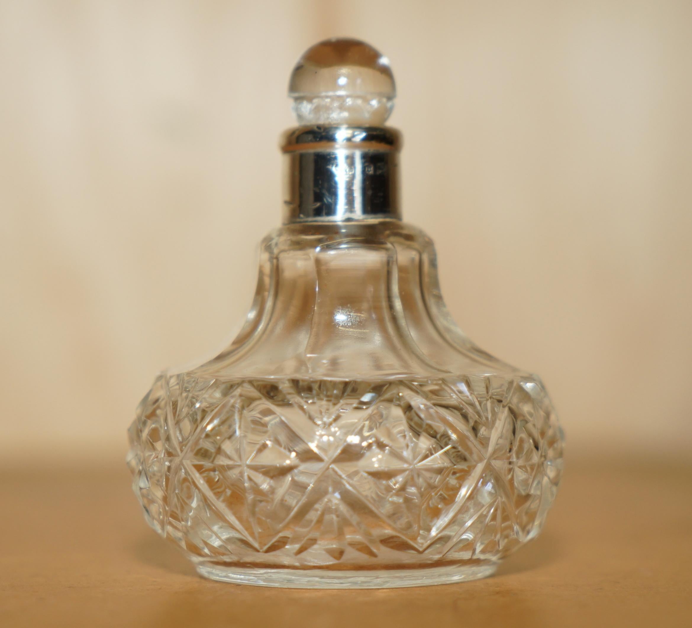English FINE 1929 ART DECO ANTIQUE STERLING SiLVER PERFUME BOTTLE IN CUT GLASS CRYSTAL For Sale