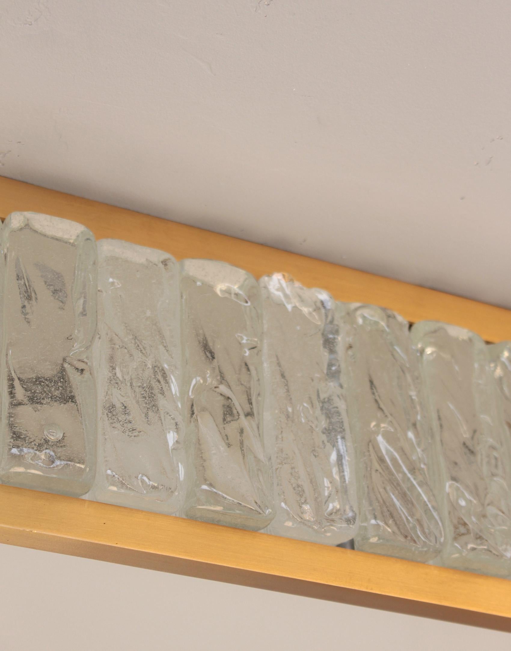 Feine quadratische Deckenleuchte aus Messing und Glas aus den 1950er Jahren von Perzel im Angebot 8
