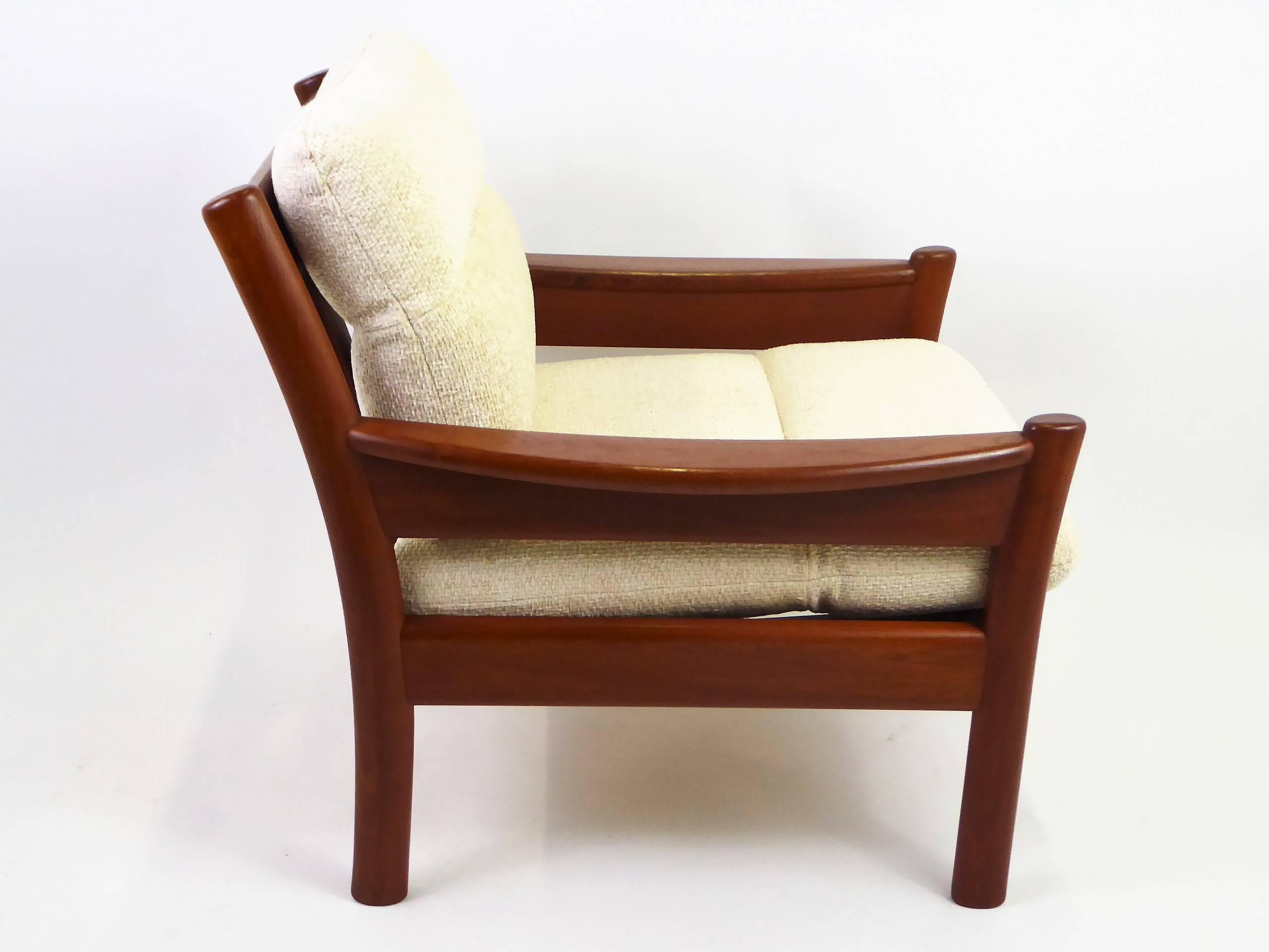 Mid-20th Century Fine 1960s Dyrlund Teak Lounge Armchair Denmark with Chenille Cushions