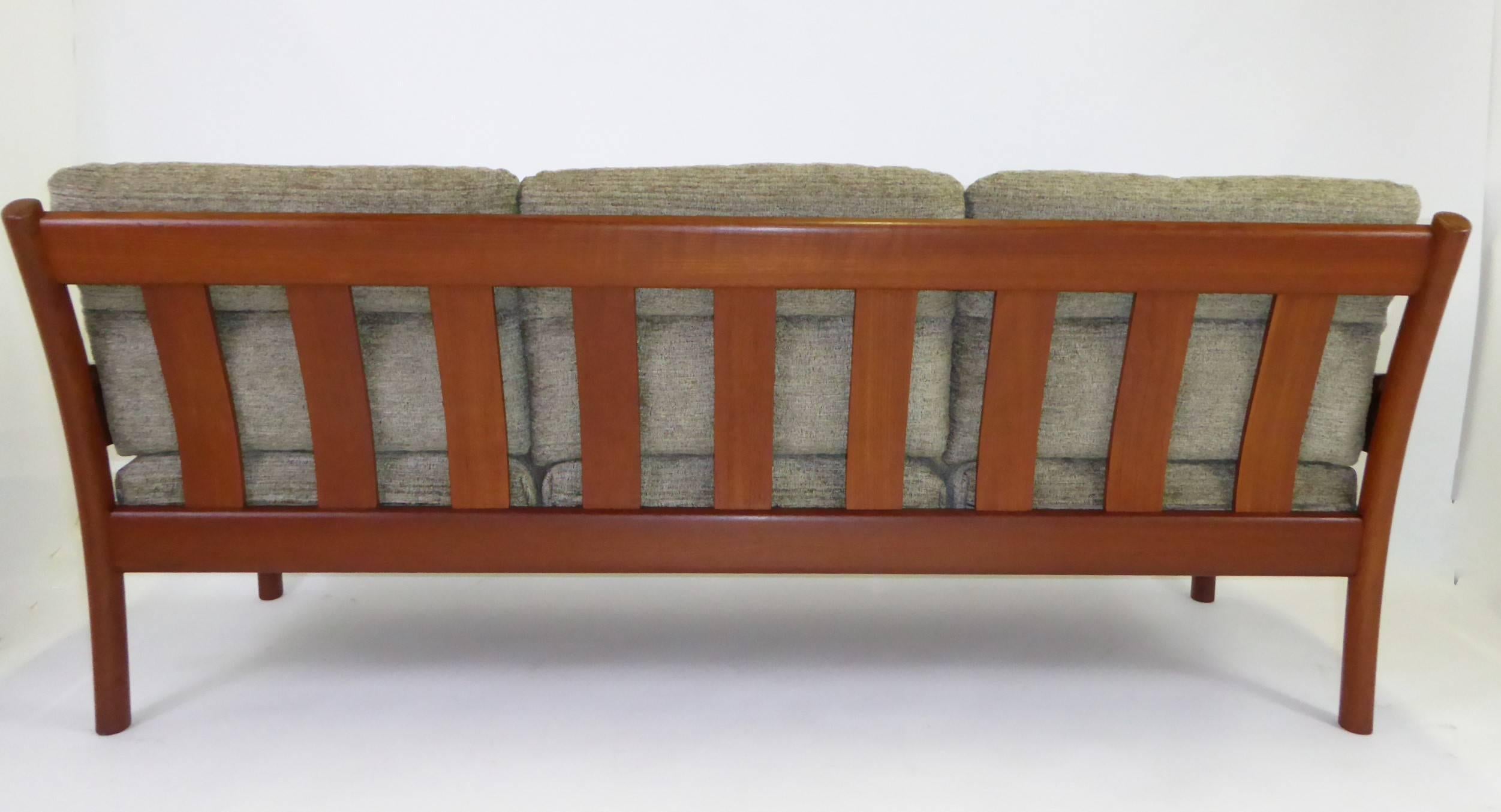 dyrlund sofa