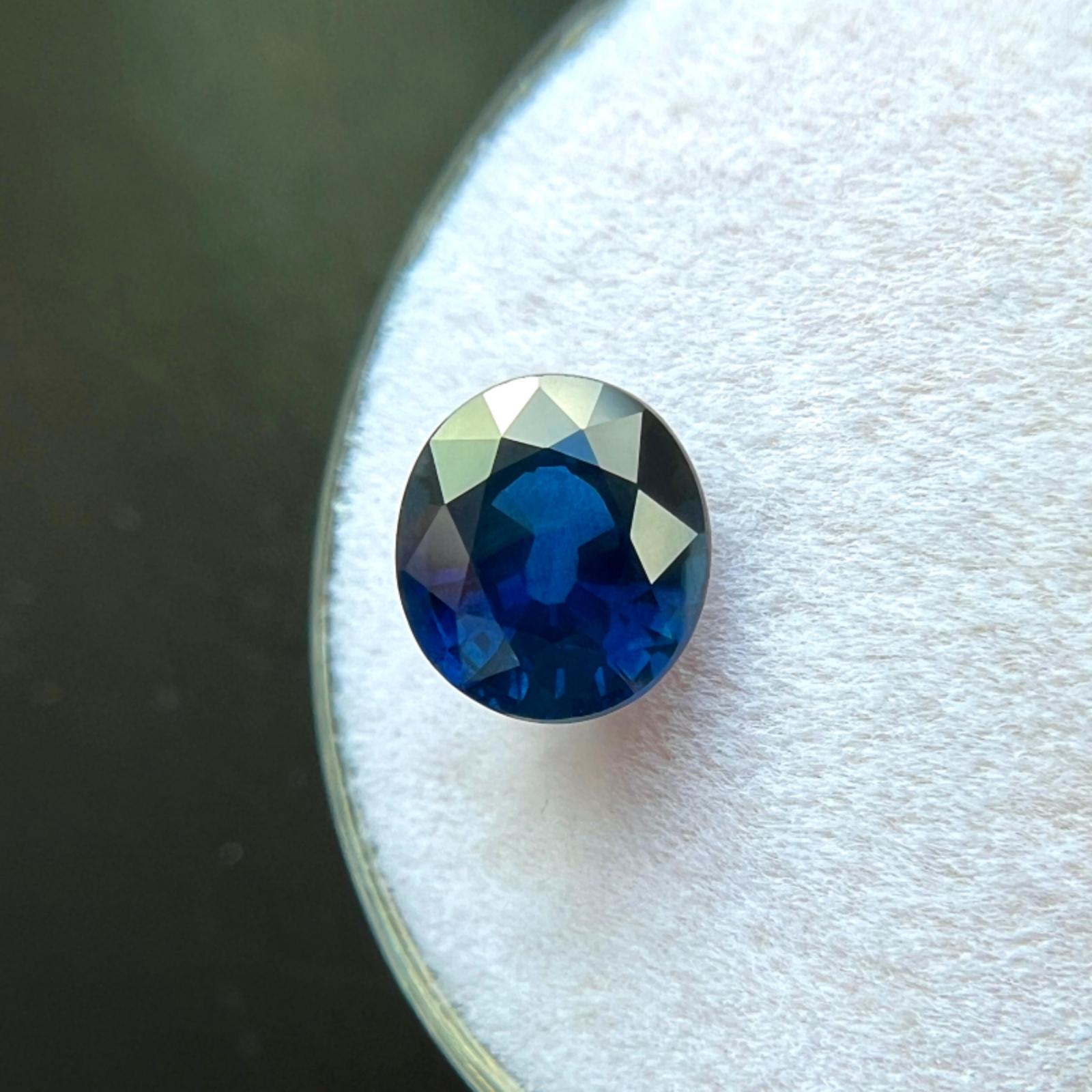 Zafiro Azul Profundo Natural Fino 1,97ct Corte Ovalado Raro 7,5x6,8mm Gema Suelta VS Corte oval en venta
