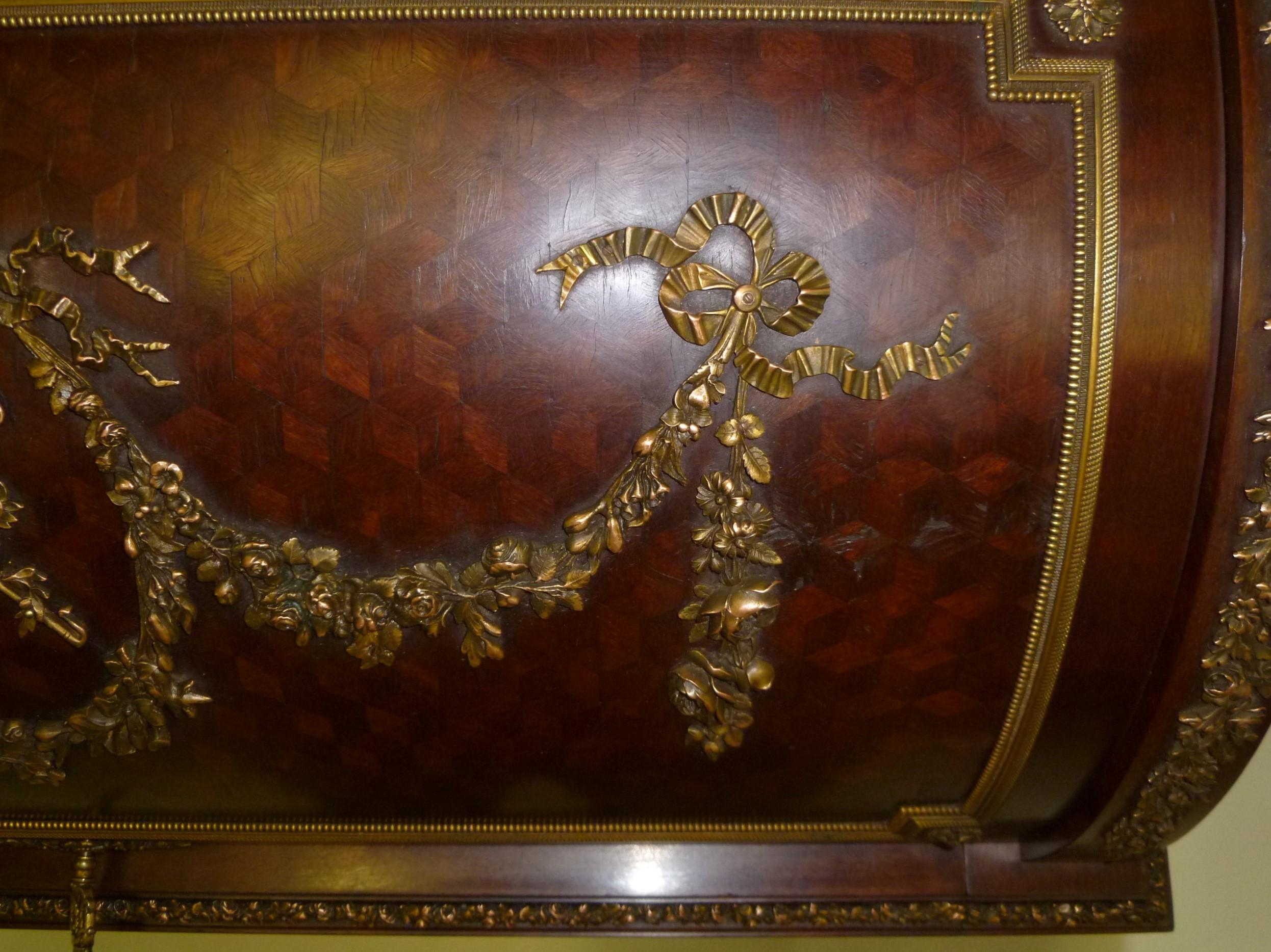 Fine 19th Century François Linke Bronze Mounted Bureau a Cylindre Roll Top Desk For Sale 4