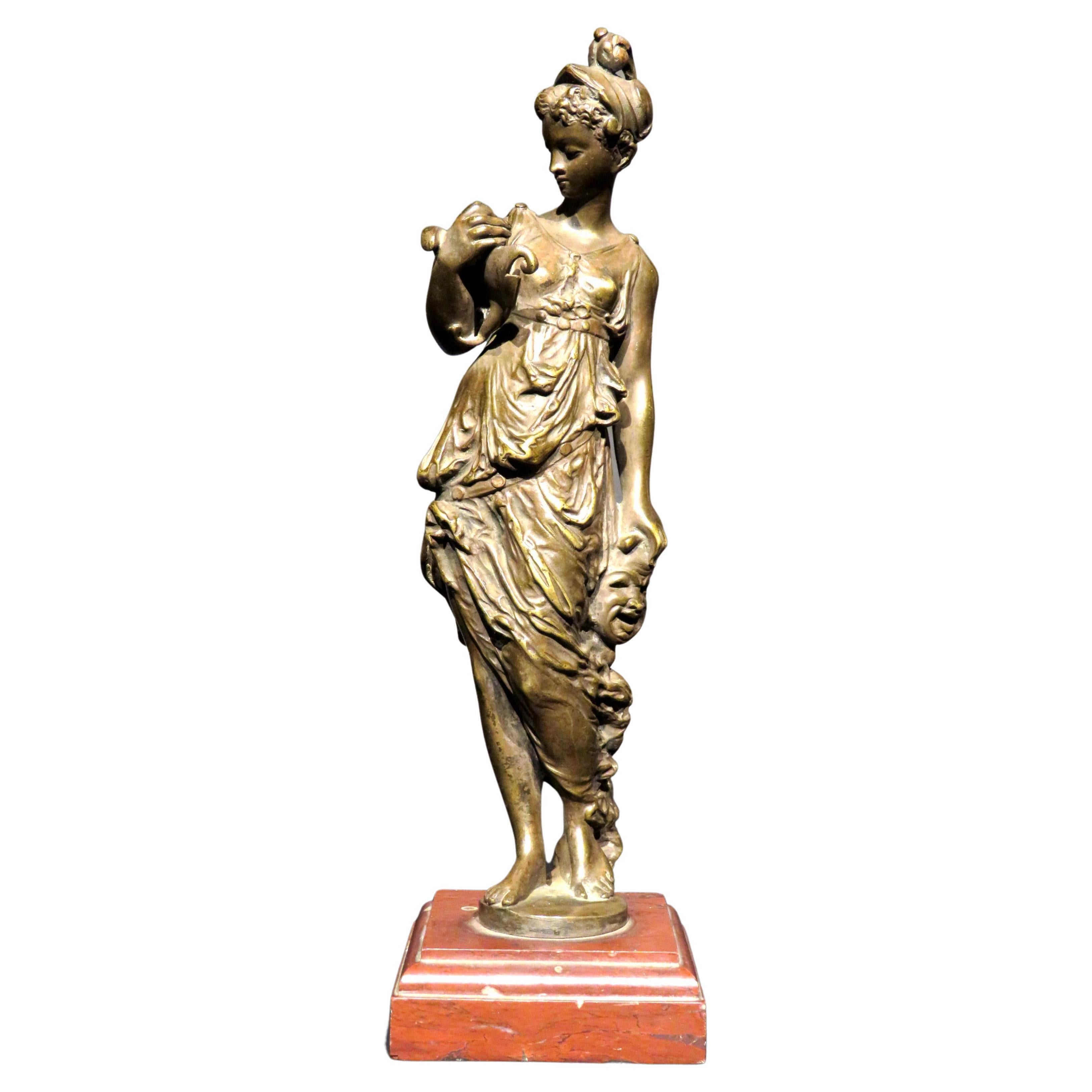 Bronze allégorique de style Grand Tour représentant Thalia, déesse grecque de la comédie et de la poésie