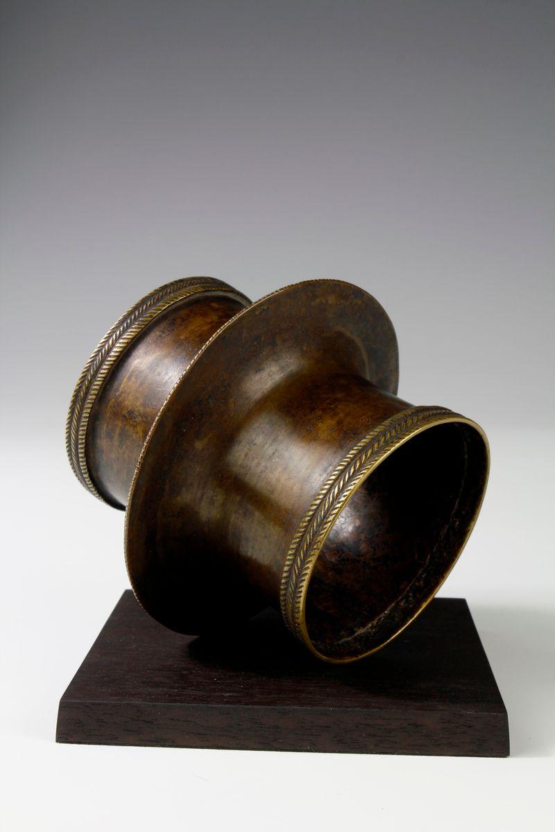 Fino adorno de bronce del siglo XIX para el brazo, Camerún Camerunés en venta