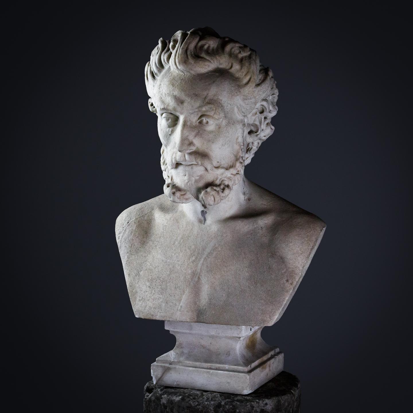 Italian Fine 19th Century Carved Marble Bust of a Gentleman