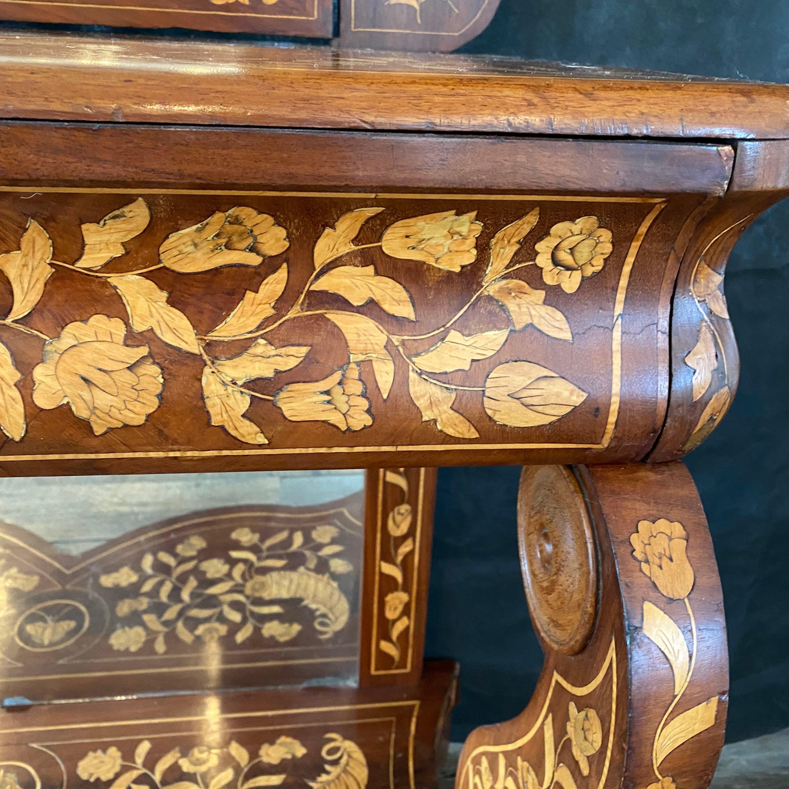 Fine 19th Century Dutch Mahogany and Marquetry Inlaid Dressing Table For Sale 7