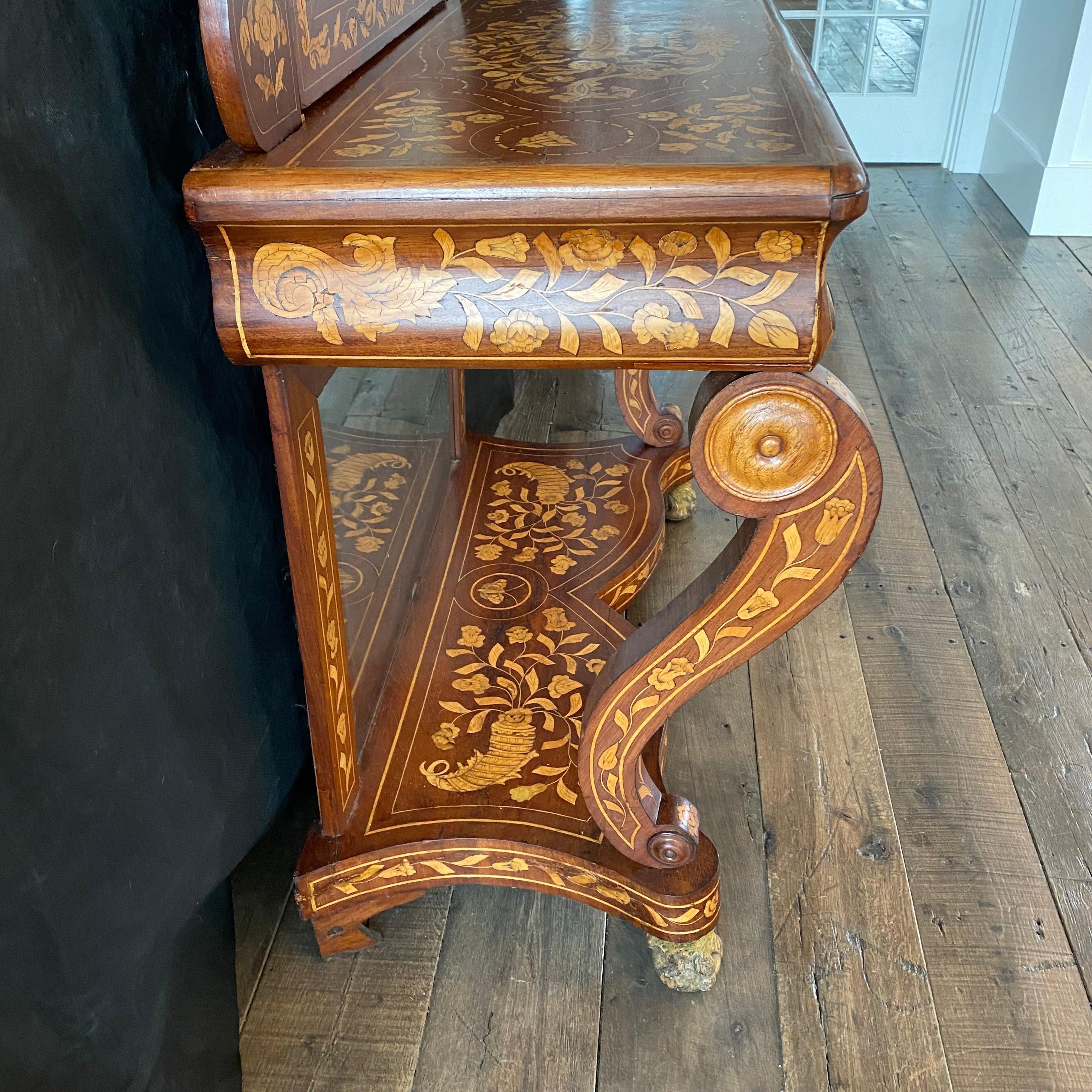 Fine 19th Century Dutch Mahogany and Marquetry Inlaid Dressing Table For Sale 13
