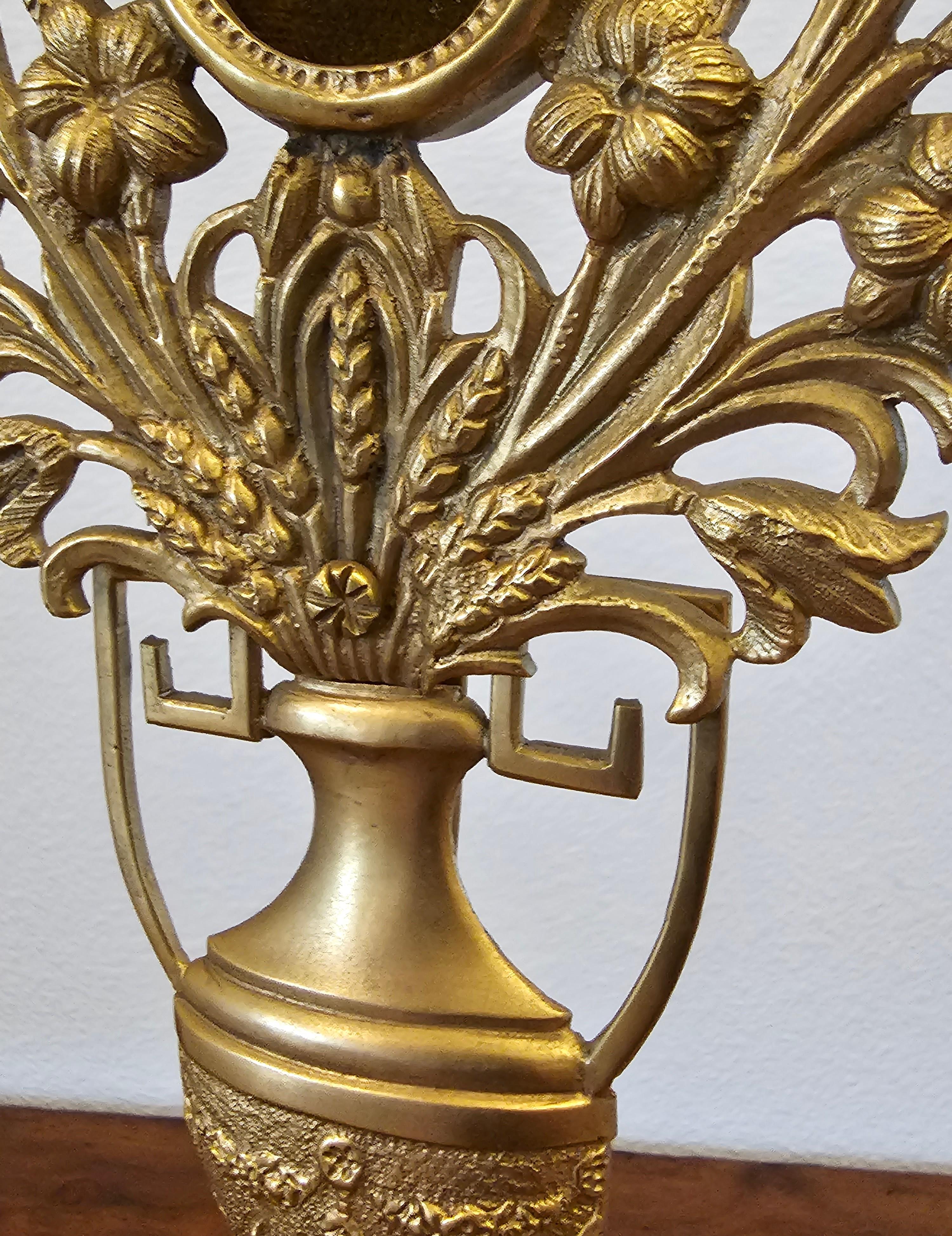 Ostensoir Reliquaire en bronze doré et bronze ornemental du 19ème siècle en vente 3