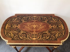 Fine 19th Century French Amboyna Marquetry Centre Table