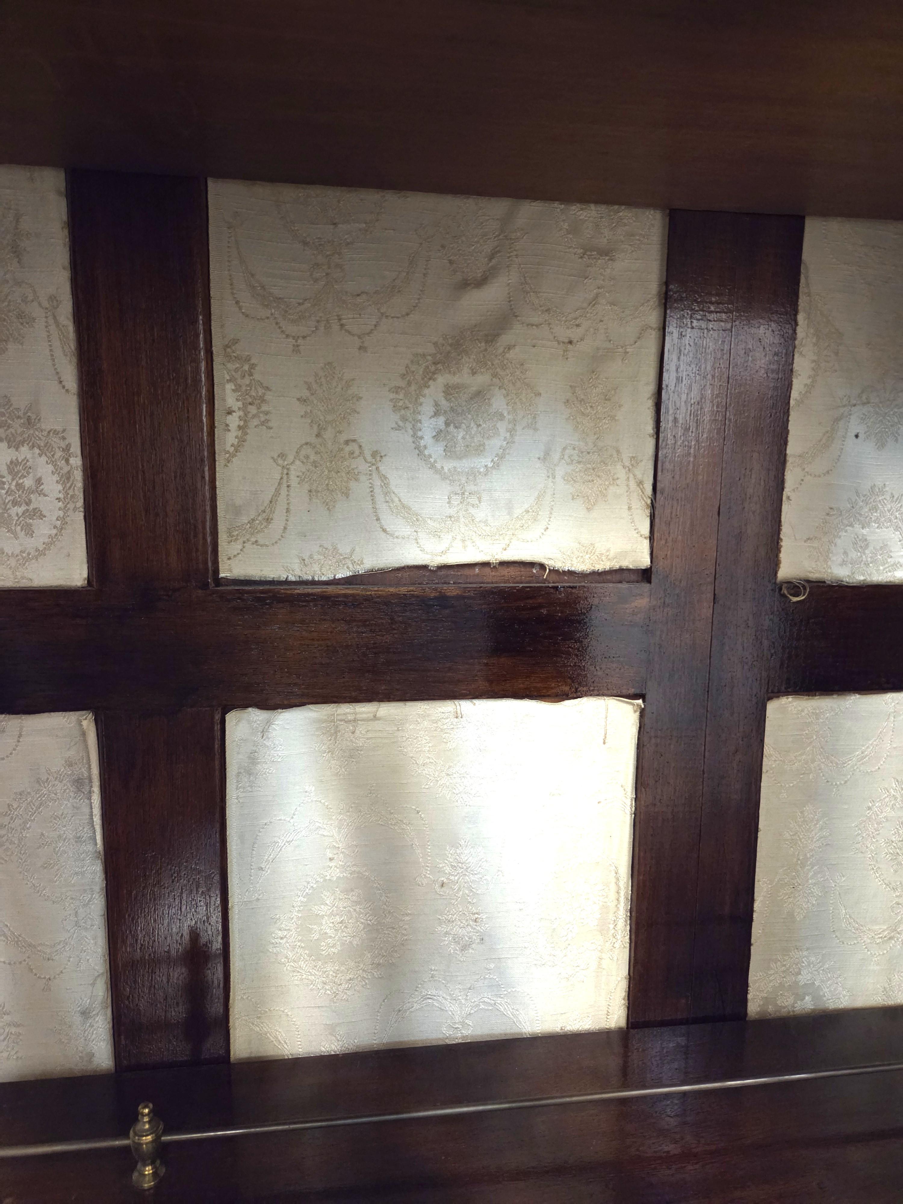 Raffinata vetrinetta francese del XIX secolo montata su bronzo / vitrine Henri Dasson in vendita 5