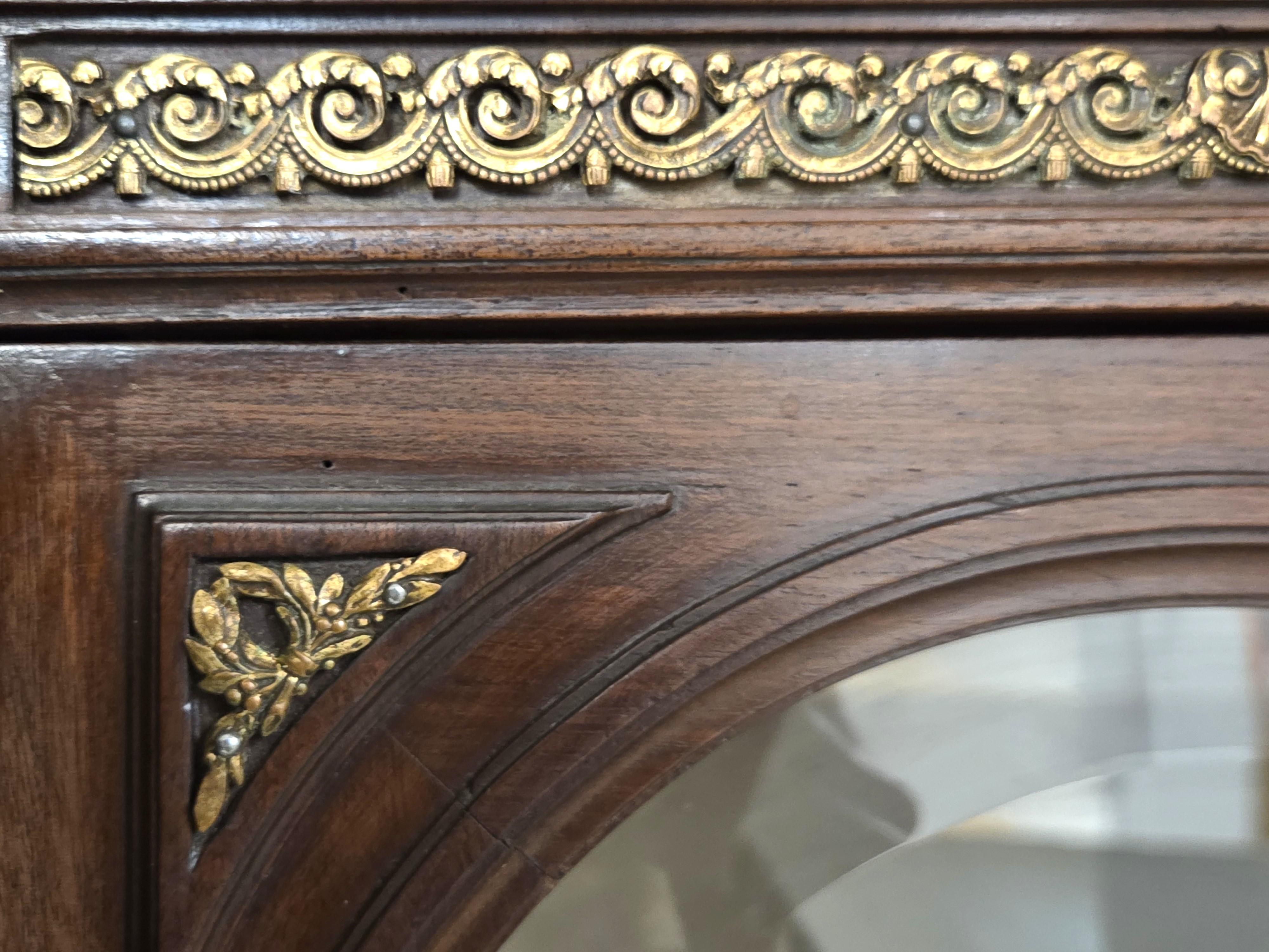 Raffinata vetrinetta francese del XIX secolo montata su bronzo / vitrine Henri Dasson in vendita 6