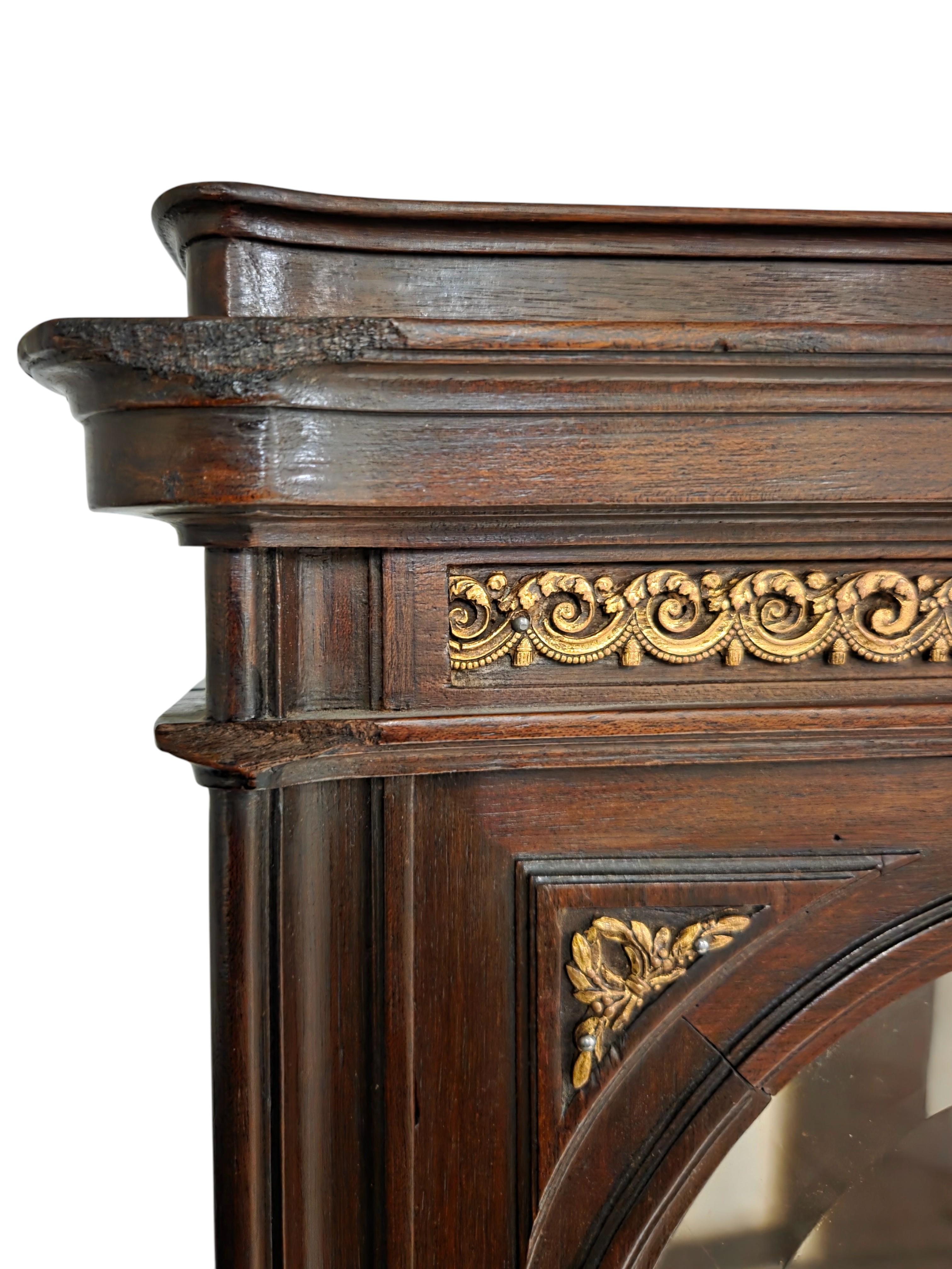 Raffinata vetrinetta francese del XIX secolo montata su bronzo / vitrine Henri Dasson in vendita 8