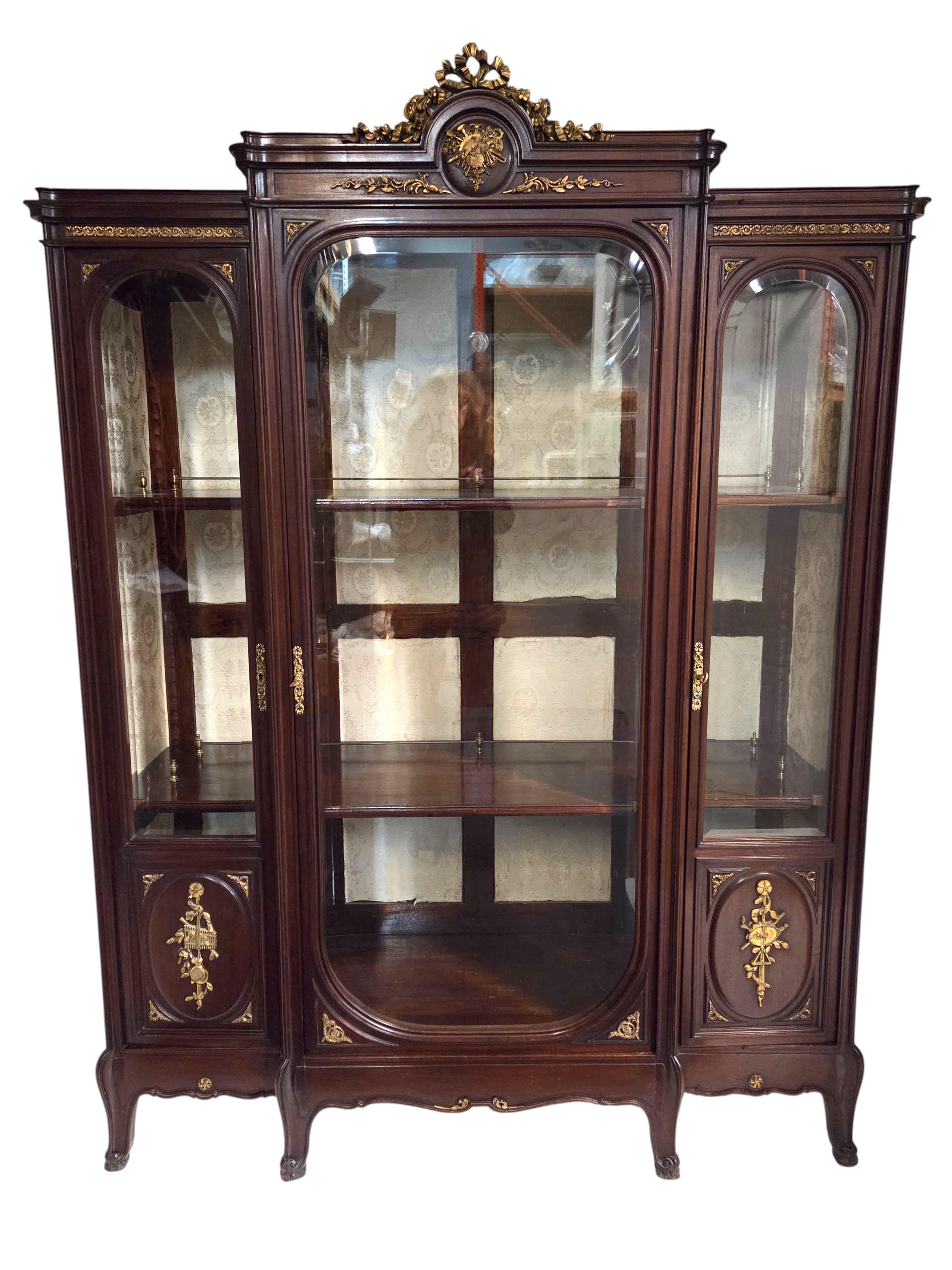 Raffinata vetrinetta francese del XIX secolo montata su bronzo / vitrine Henri Dasson in vendita 11