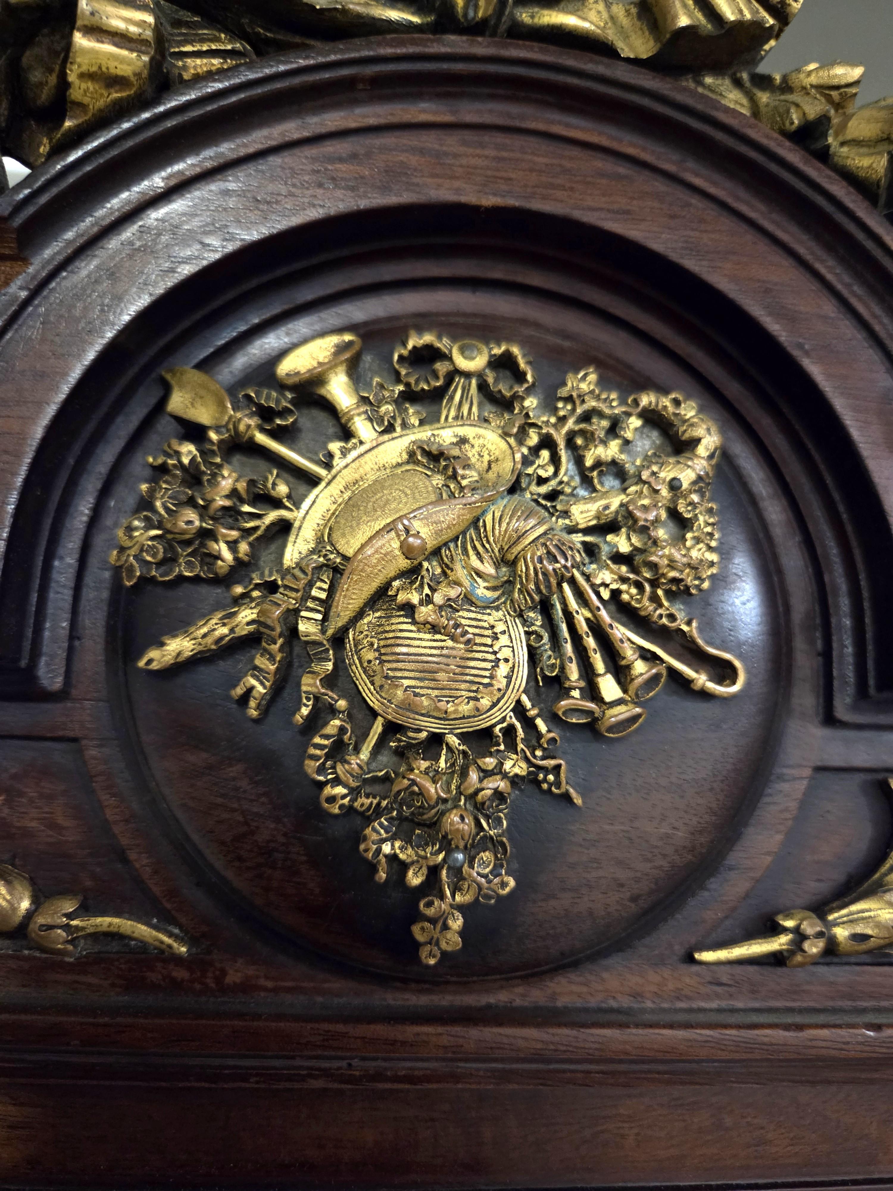 Smussato Raffinata vetrinetta francese del XIX secolo montata su bronzo / vitrine Henri Dasson in vendita