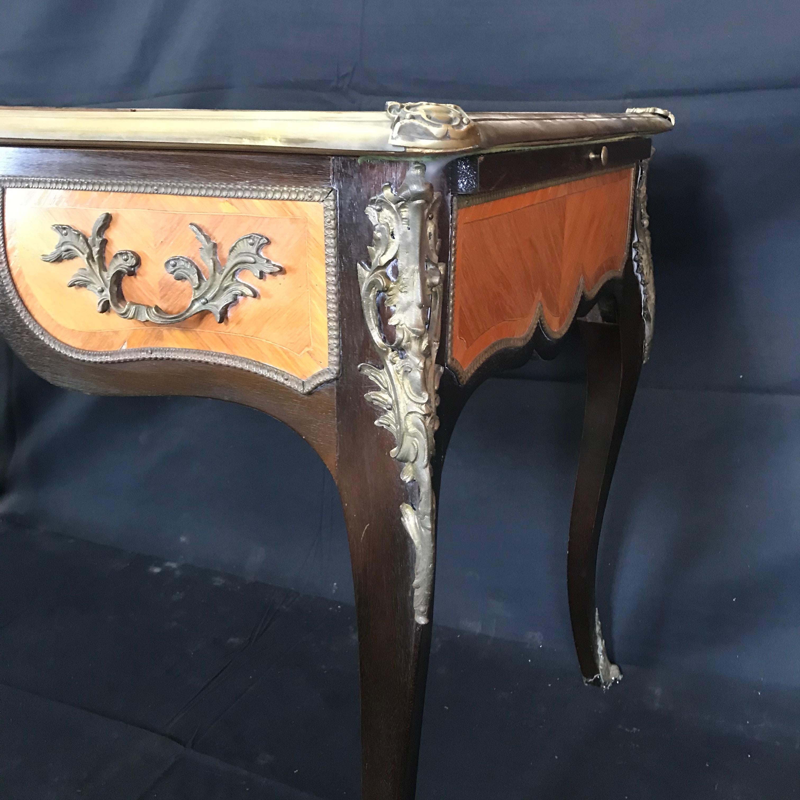 Fine 19th Century French Louis XV Bronze Mounted Kingwood & Walnut Writing Desk In Good Condition For Sale In Hopewell, NJ
