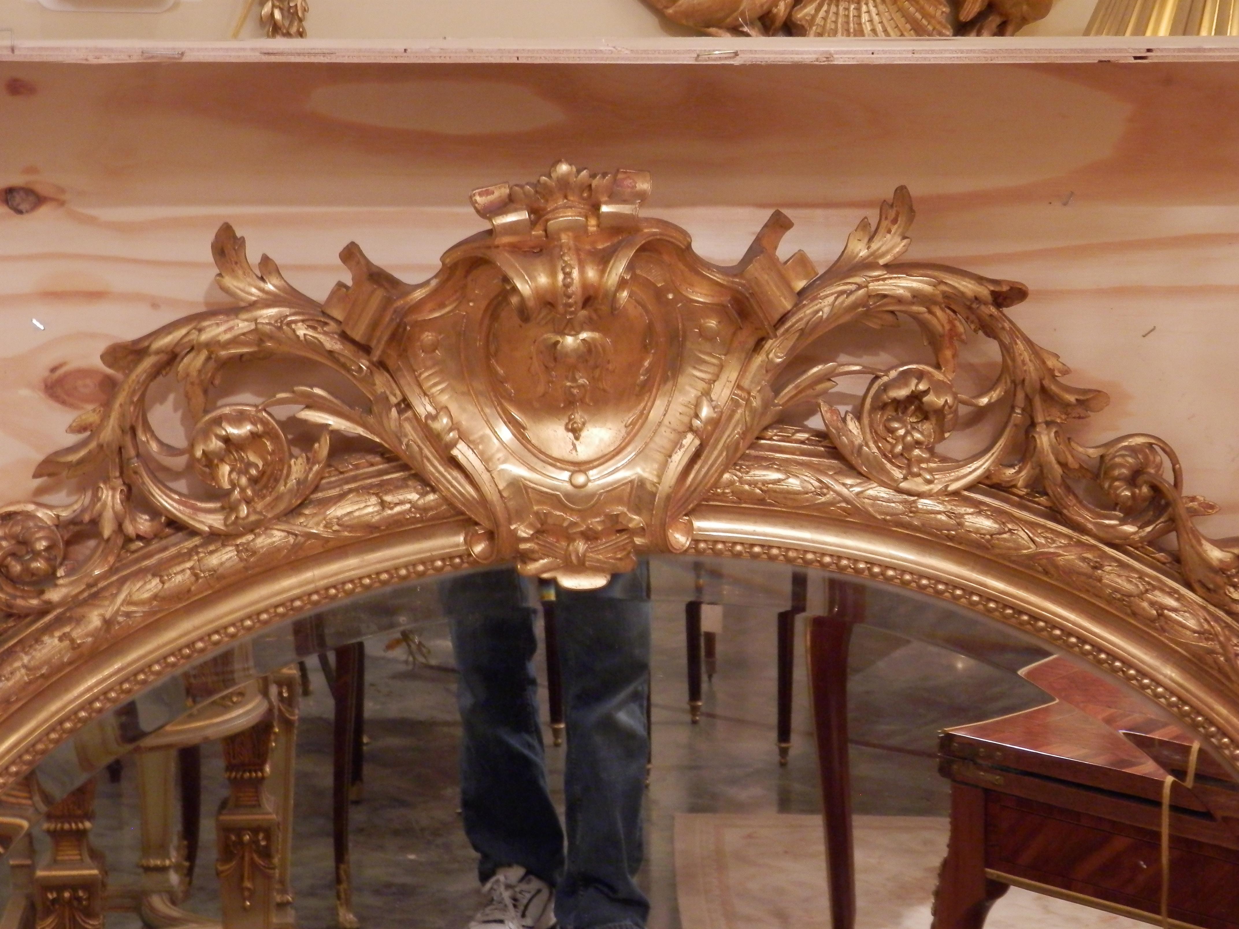 Fine 19th Century French Louis XV Water Gilt Carved Large Oval Mirror In Excellent Condition In Dallas, TX