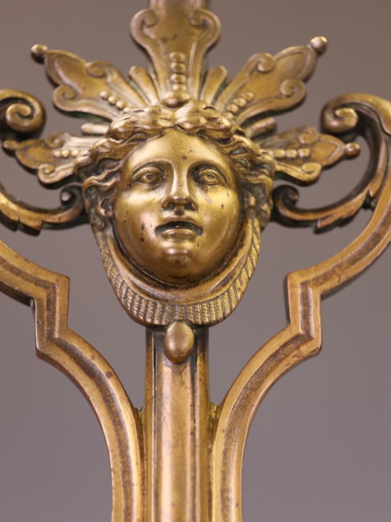 Fino candelabro francés de ormolina del siglo XIX, circa 1870 en venta 6