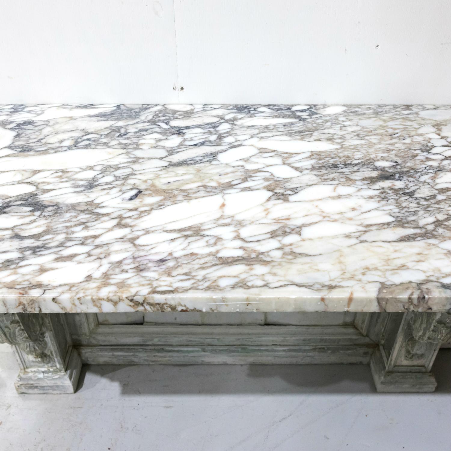 Fine 19th Century French Regence Style Painted Console with Calacatta Marble Top In Good Condition For Sale In Birmingham, AL