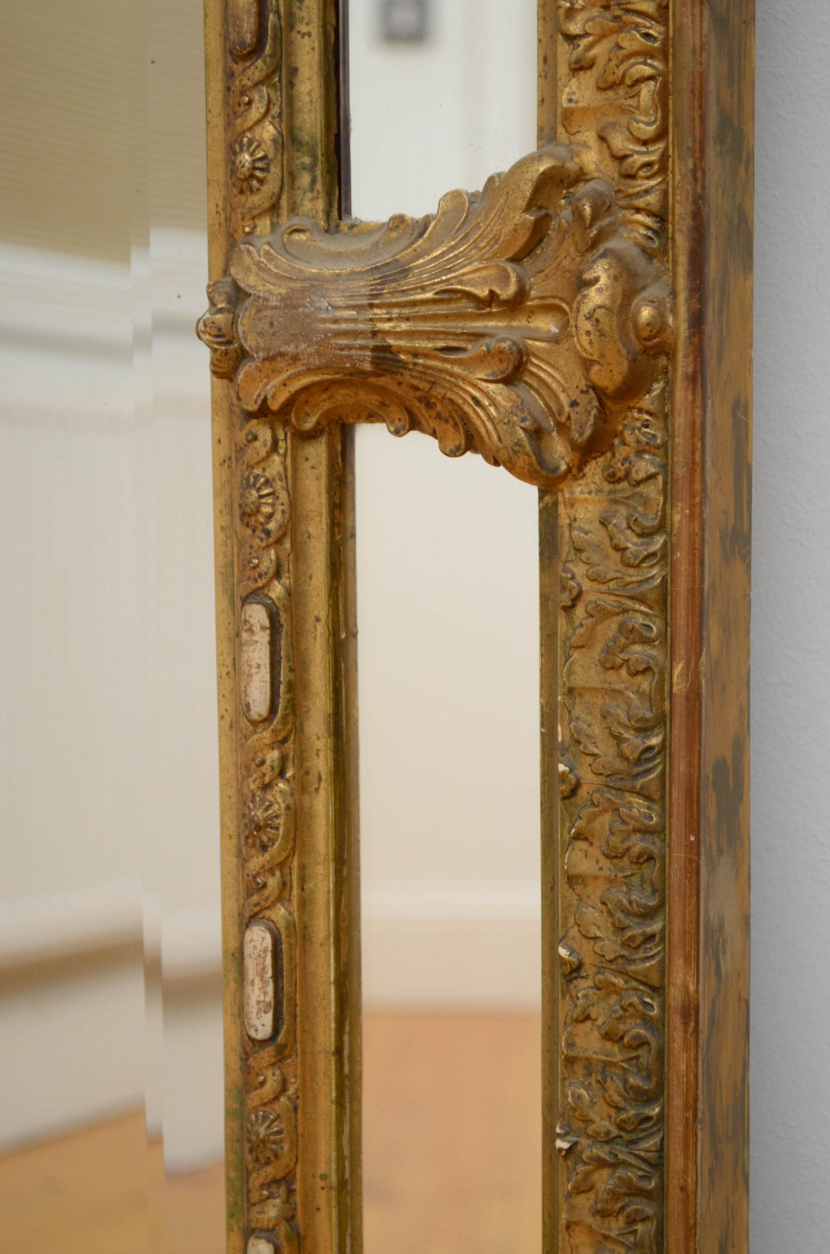 Fine miroir mural doré du XIXe siècle en vente 6