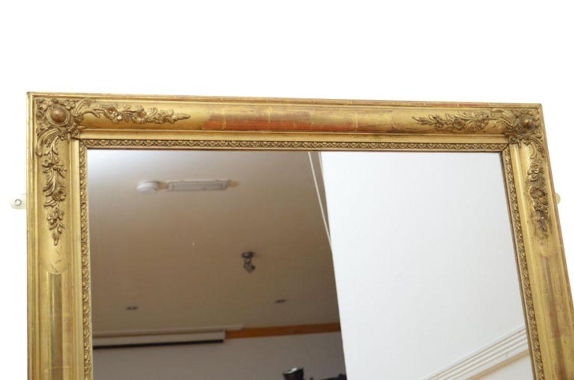Miroir mural doré du 19e siècle en vente 1