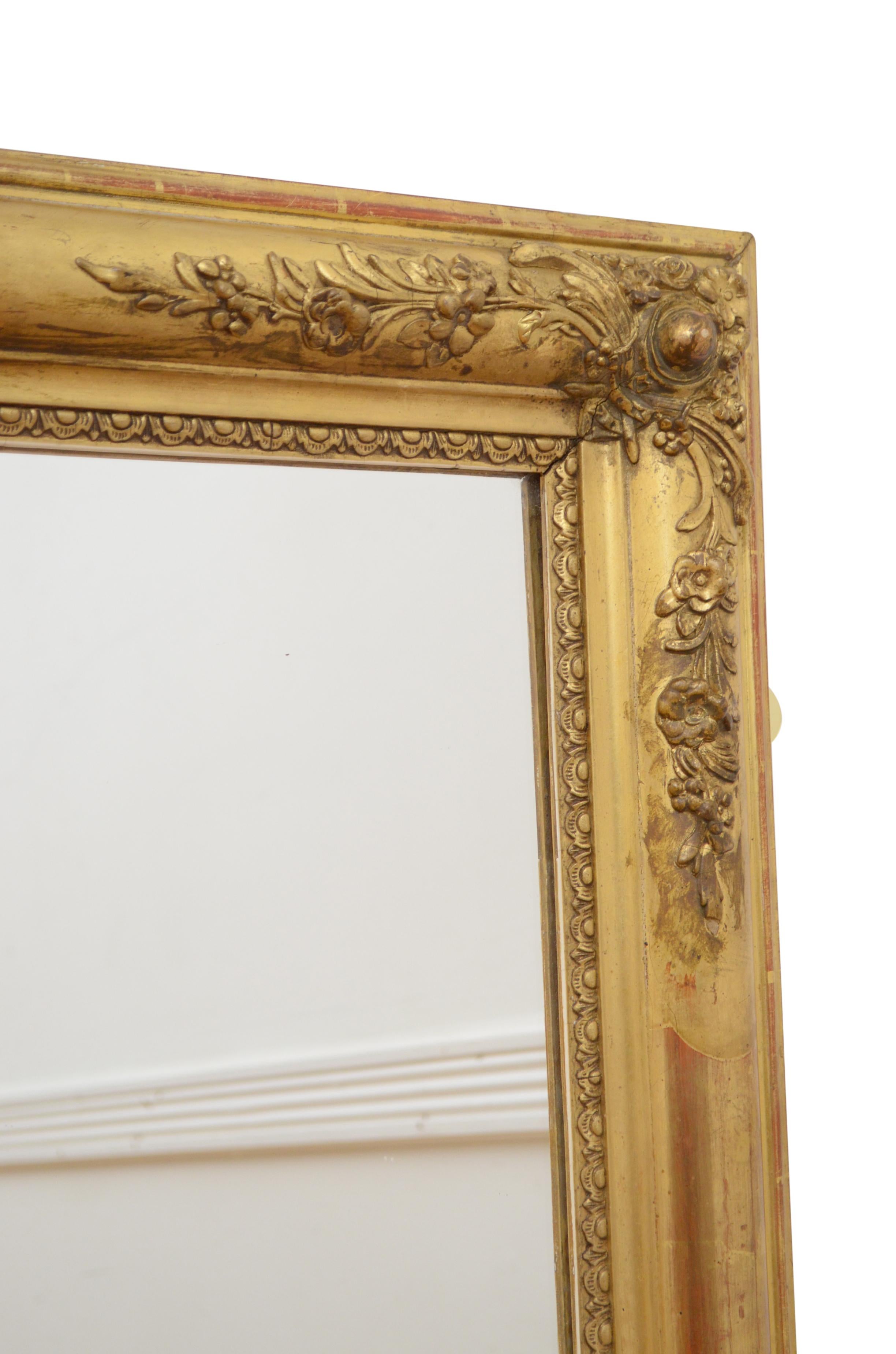 Fine miroir mural doré du XIXe siècle en vente 3