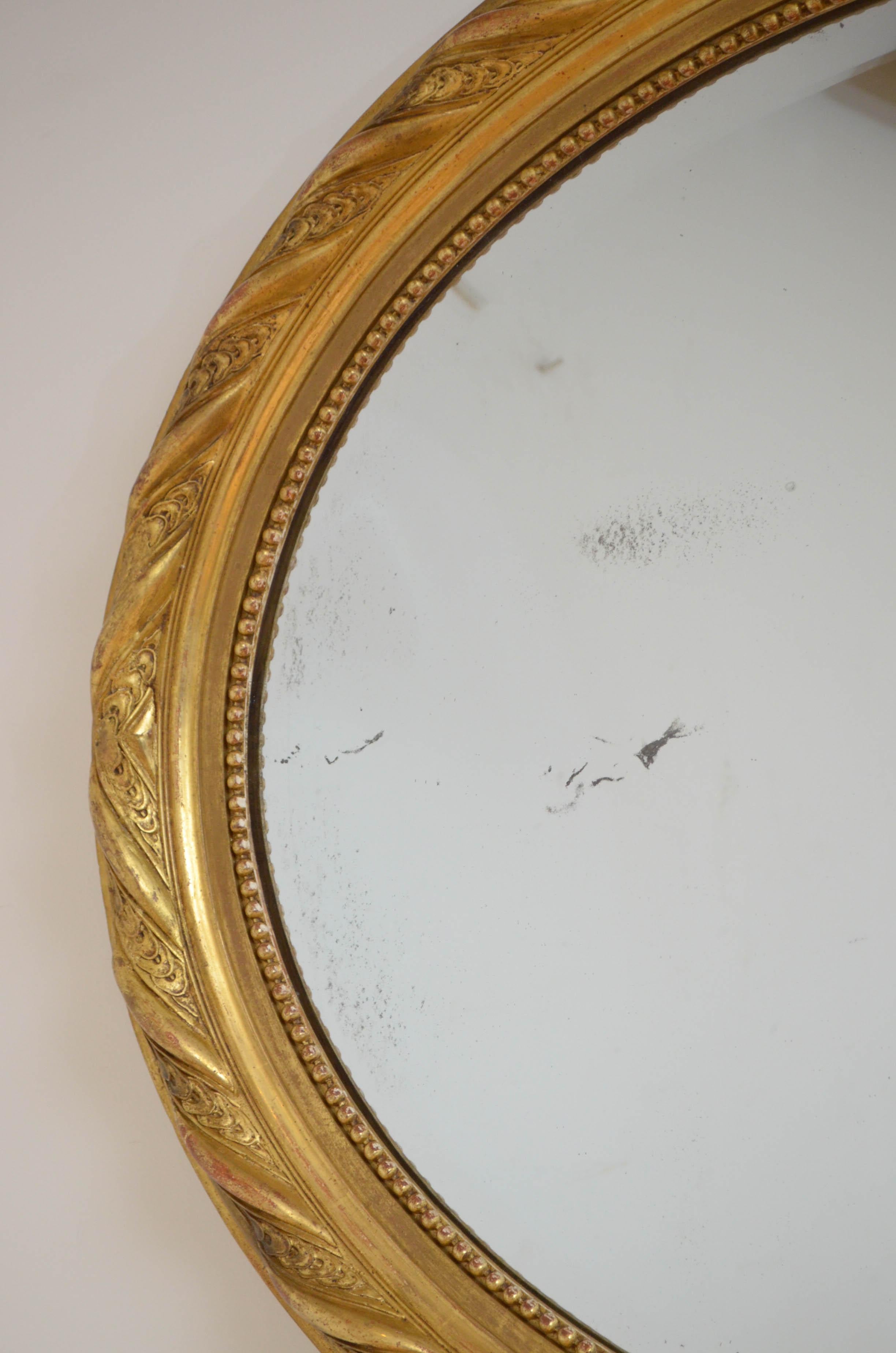 Européen Fine miroir mural doré du 19ème siècle, H101 cm en vente