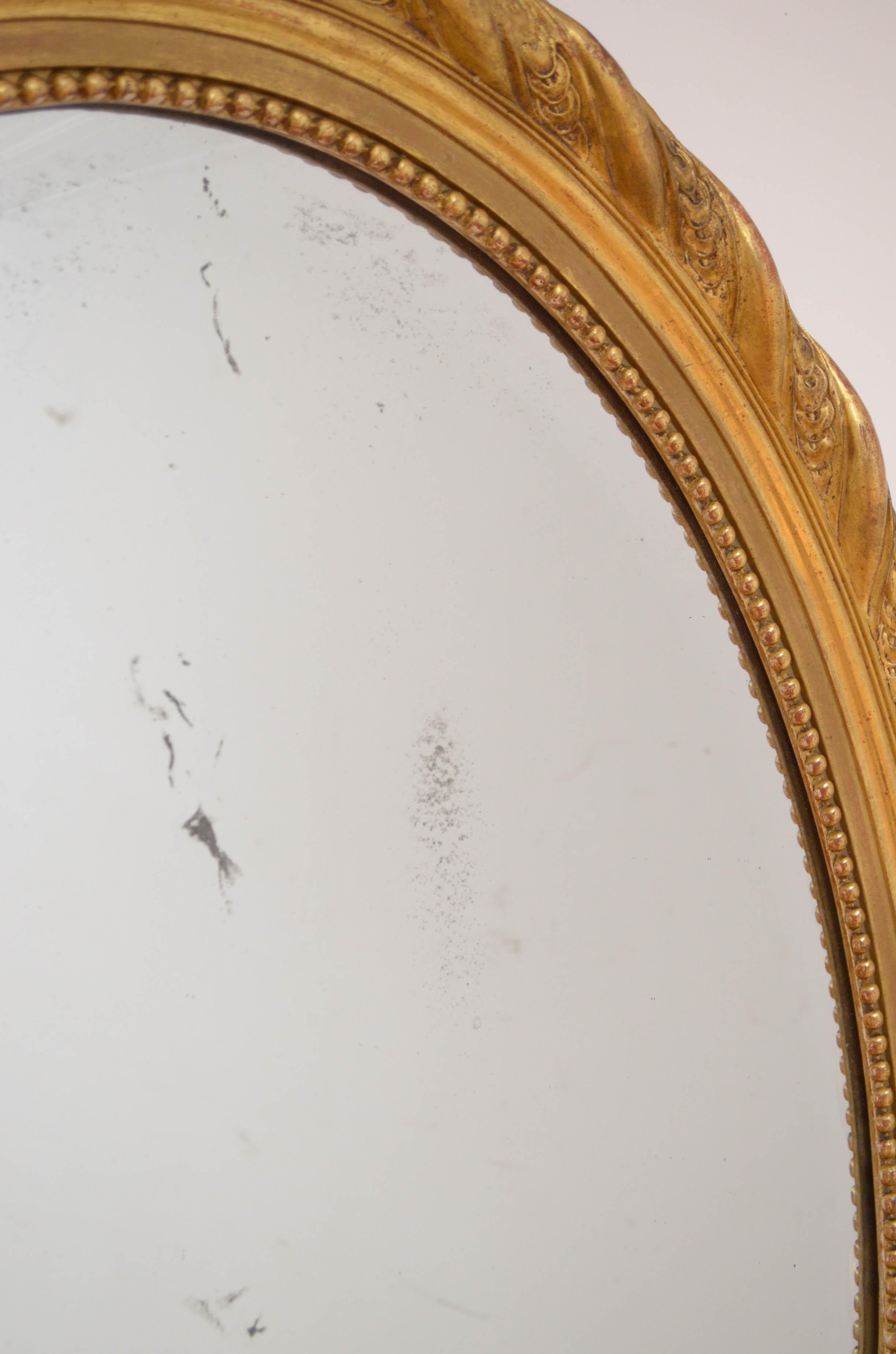 Fine miroir mural doré du 19ème siècle, H101 cm en vente 1