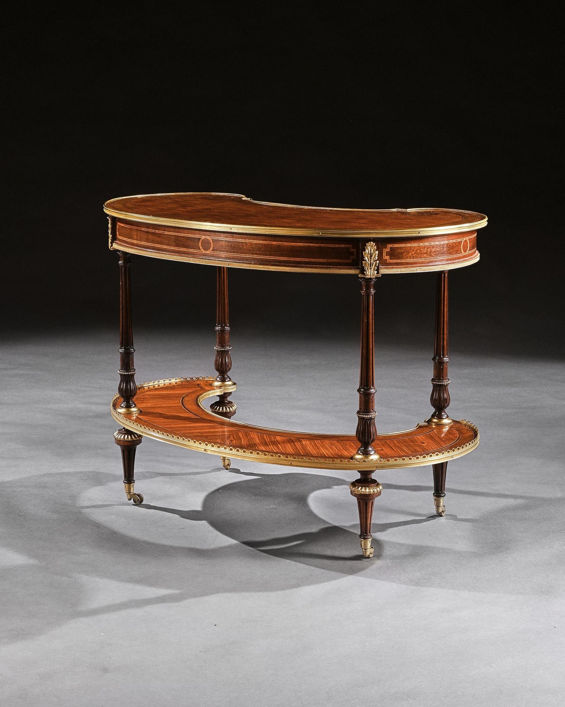 Feiner Tisch mit Gillows-Parkett und vergoldeter Bronze in Nierenform aus dem 19. (Mittleres 19. Jahrhundert) im Angebot