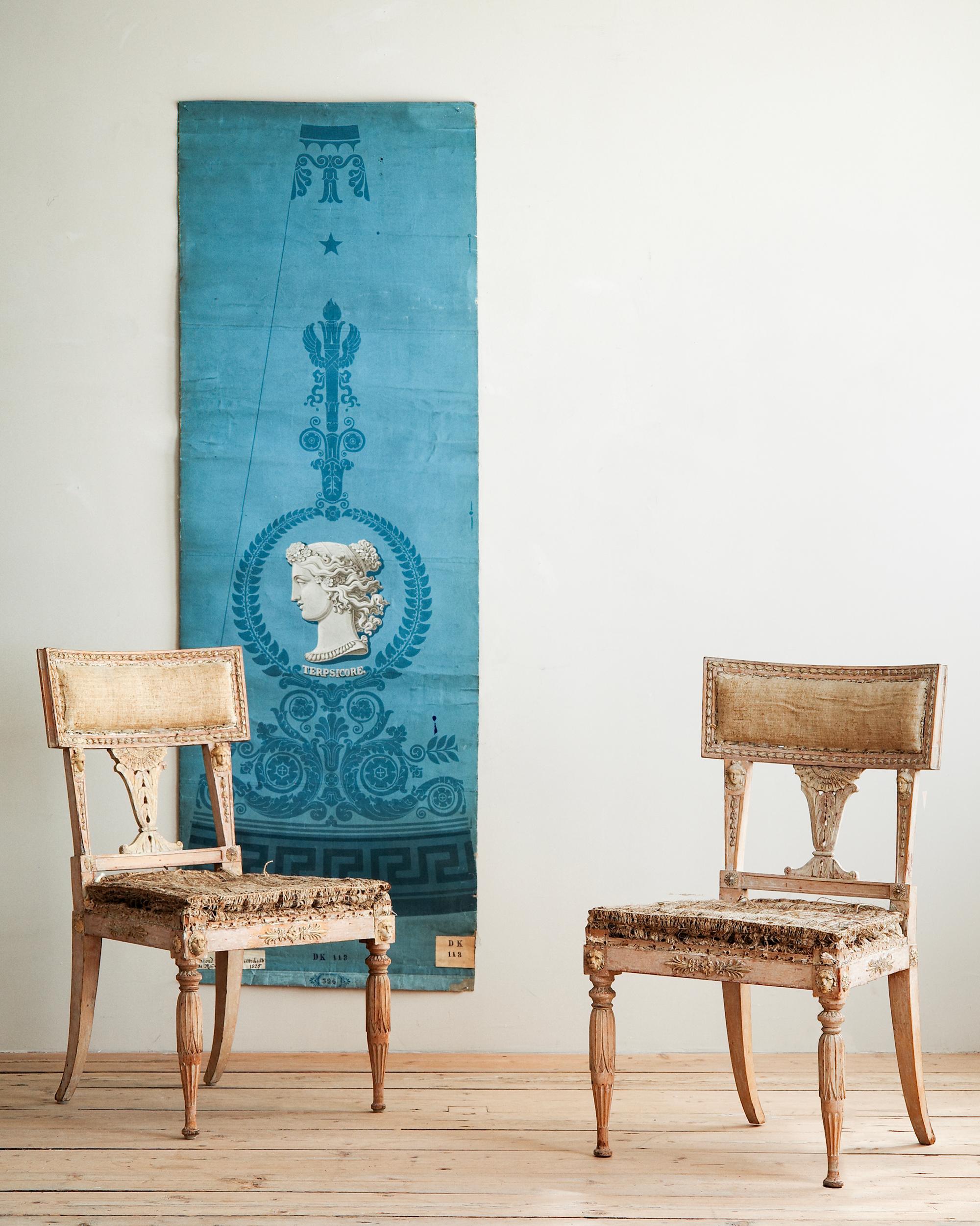 Fine pair of raw 19th century Gustavian chairs with it's original padding, great carvings and patina. ca 1810 Sweden. 