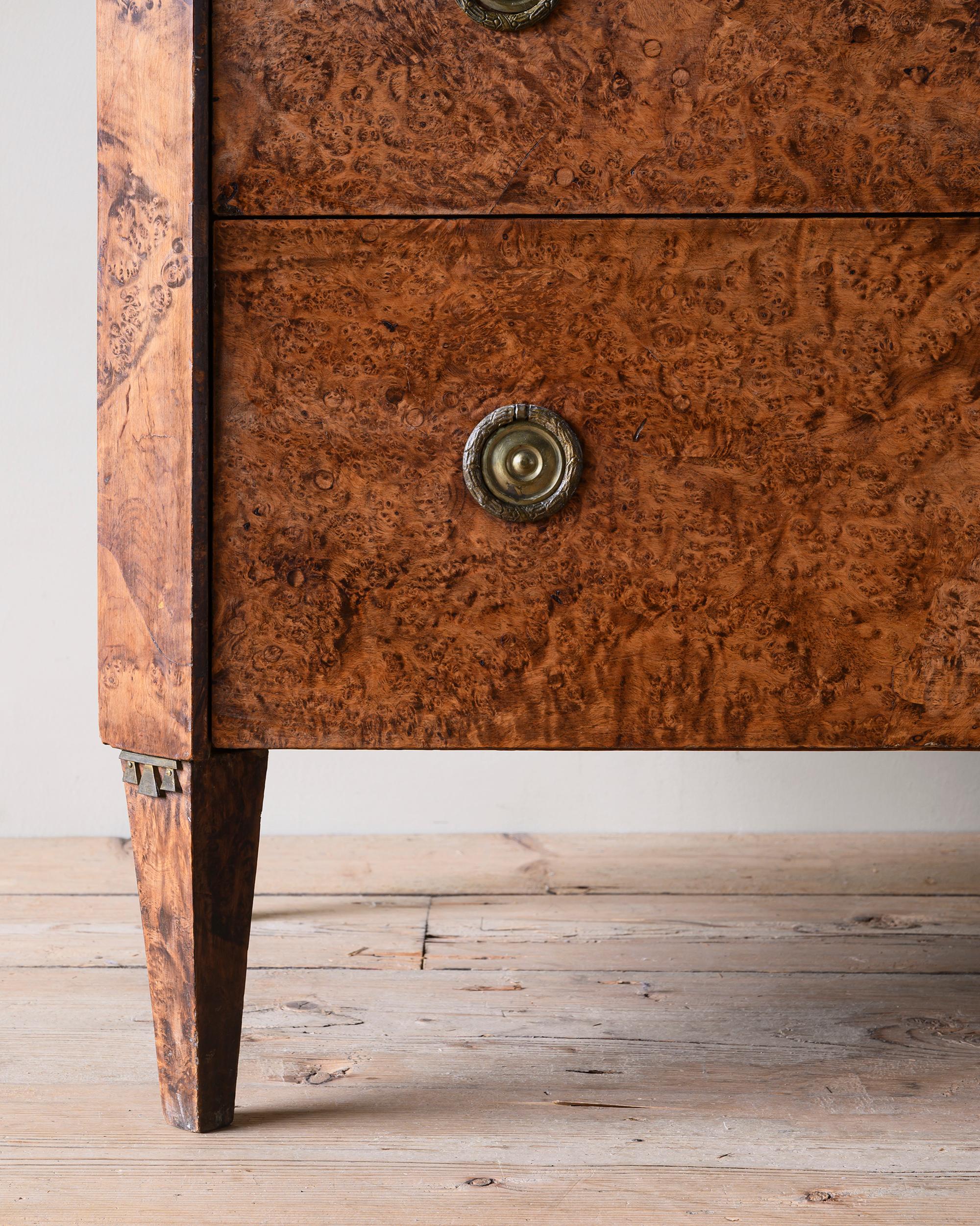 Legno Raffinata cassettiera gustaviana del XIX secolo in vendita