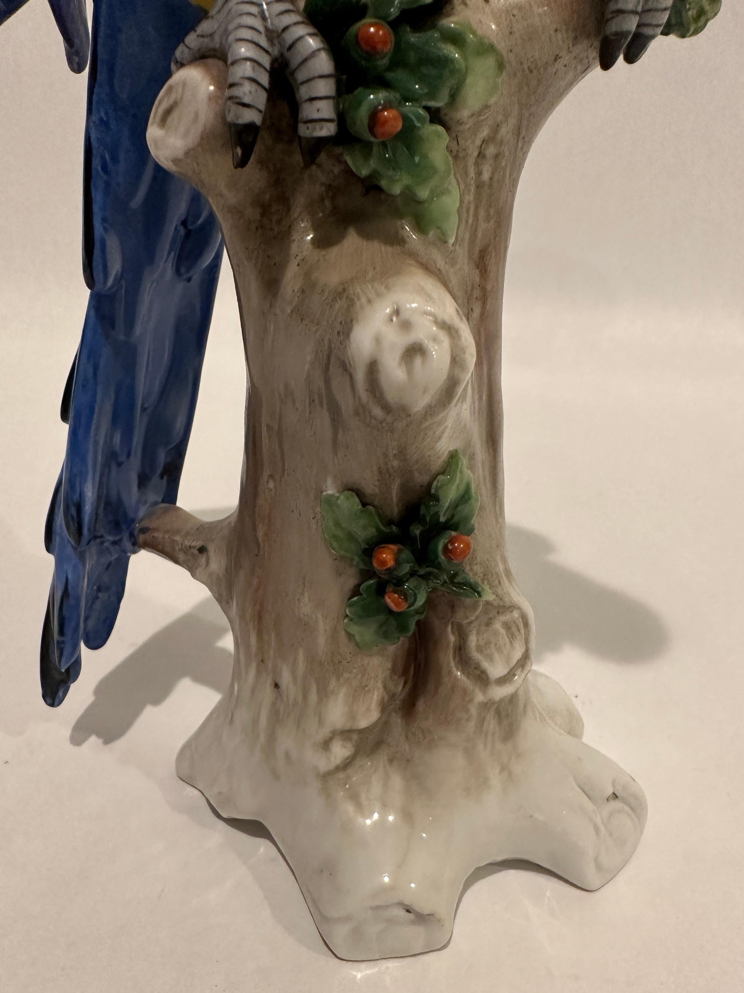 Fine 19th Century Italian Porcelain Parrot In Good Condition For Sale In Norwood, NJ