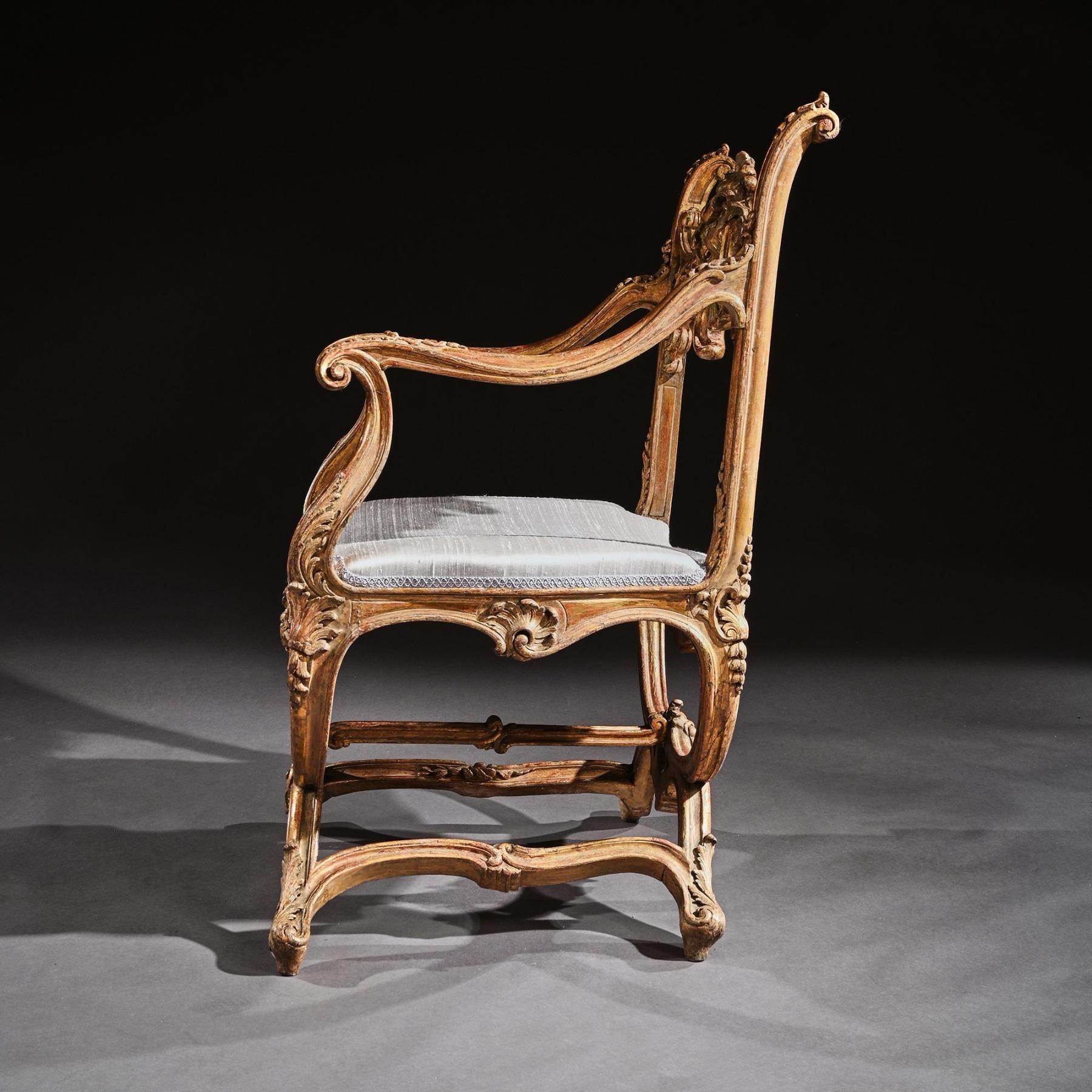 Silk Fine 19th Century Italian Venetian Carved Giltwood Armchair For Sale