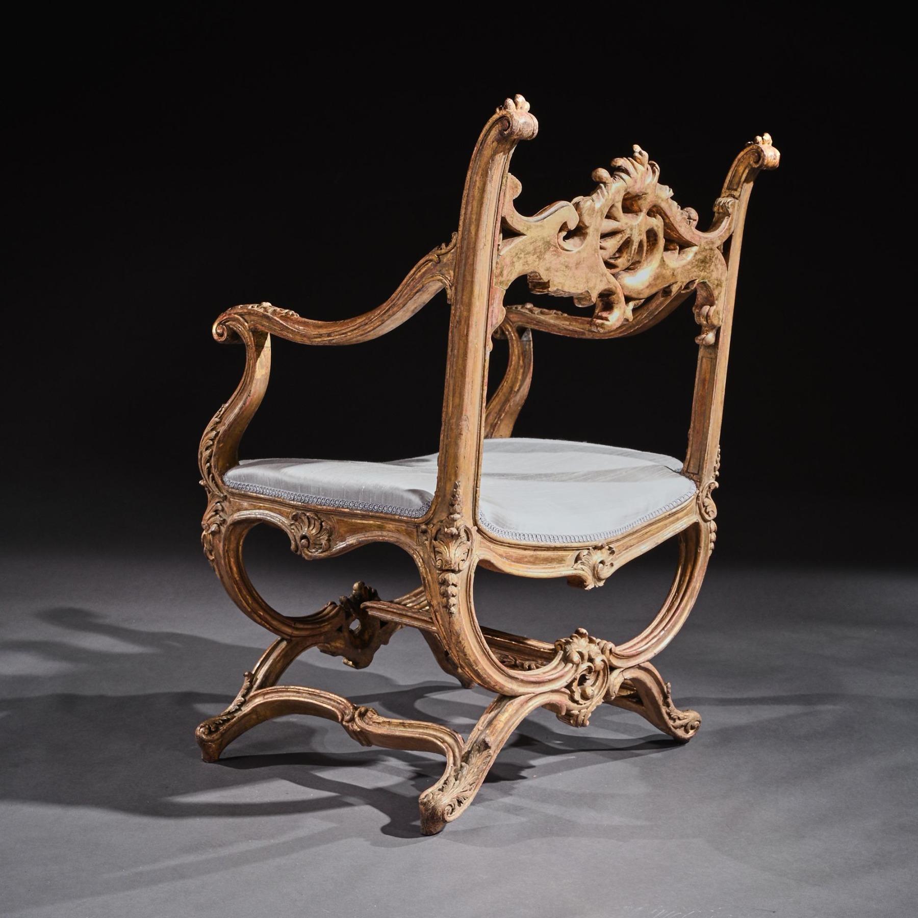 Fine 19th Century Italian Venetian Carved Giltwood Armchair For Sale 1