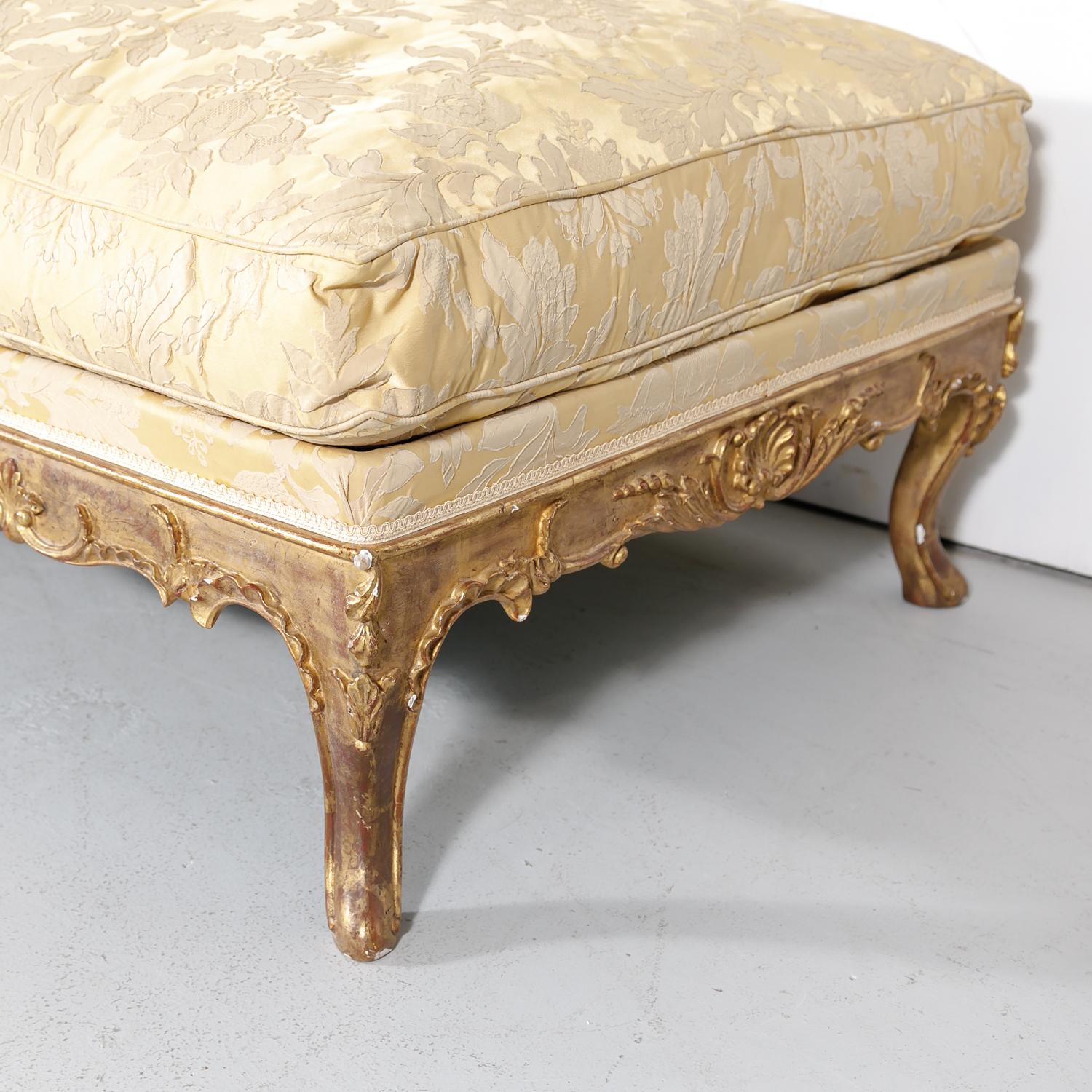 Damask Fine 19th Century Louis XV Style Giltwood Bench or Banquette with Loose Cushion