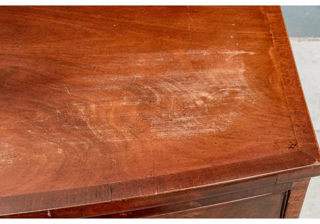 Georgien Coffre à arc en acajou du 19ème siècle à restaurer en vente