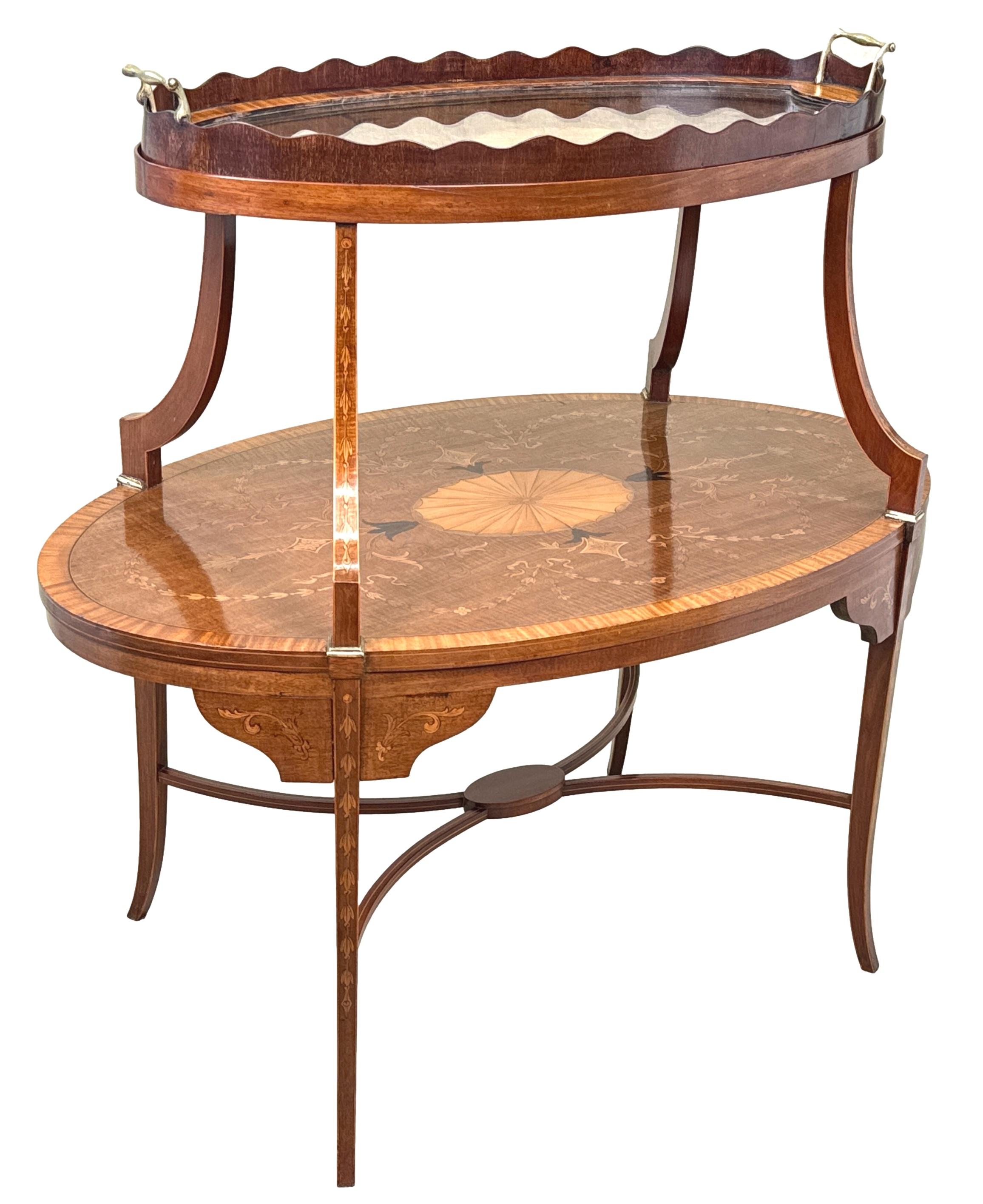 Table à deux niveaux en acajou et bois satiné du XIXe siècle en vente 1