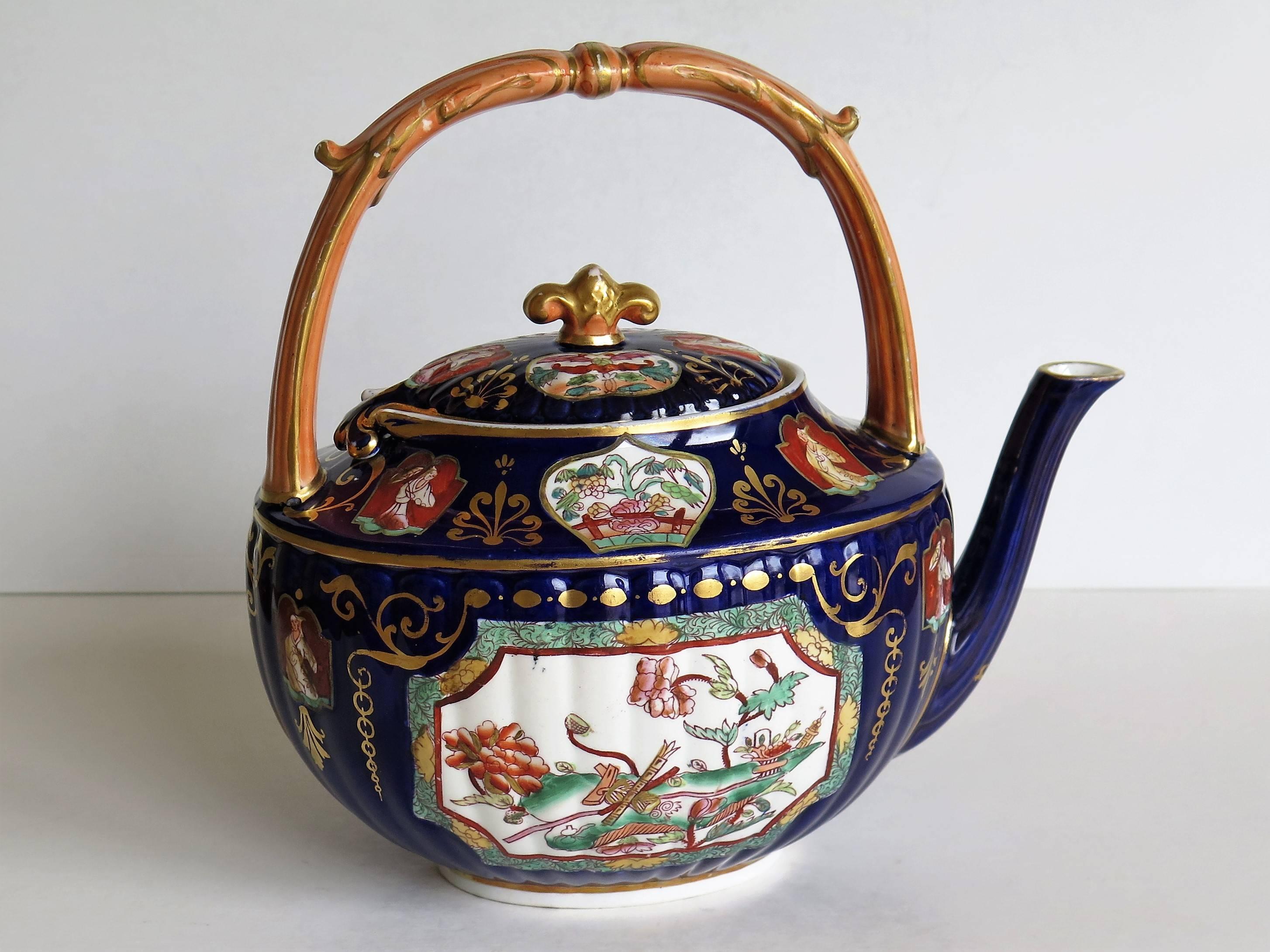 Fine 19th Century Mason's Ashworth's Ironstone Tea Pot Rare Shape, circa 1870 In Good Condition In Lincoln, Lincolnshire