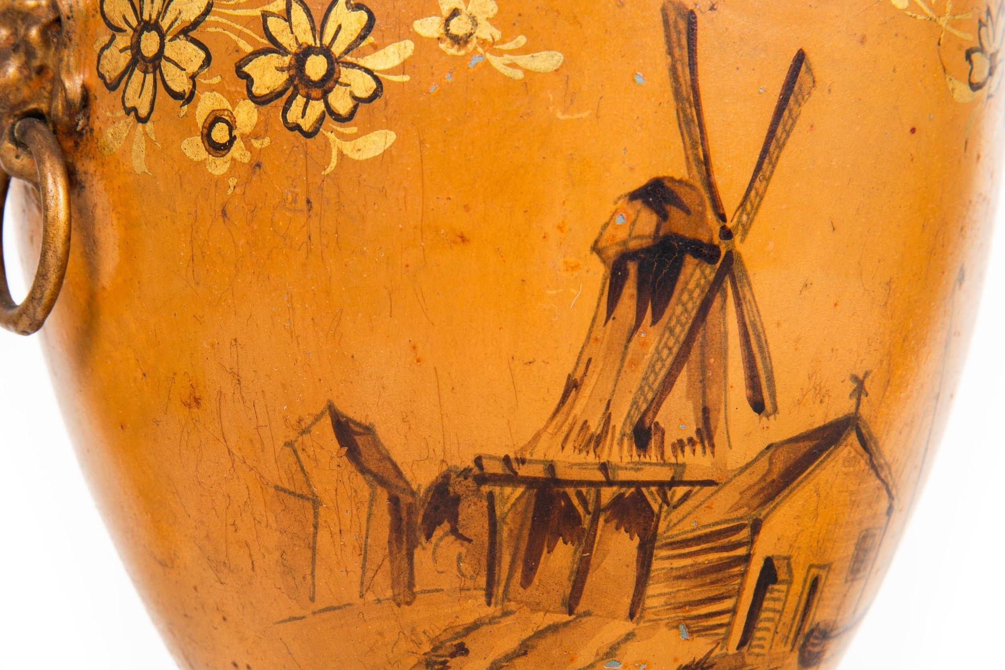 Paire d'urnes Regency du 19ème siècle en châtaignier peint en tôle en vente 6